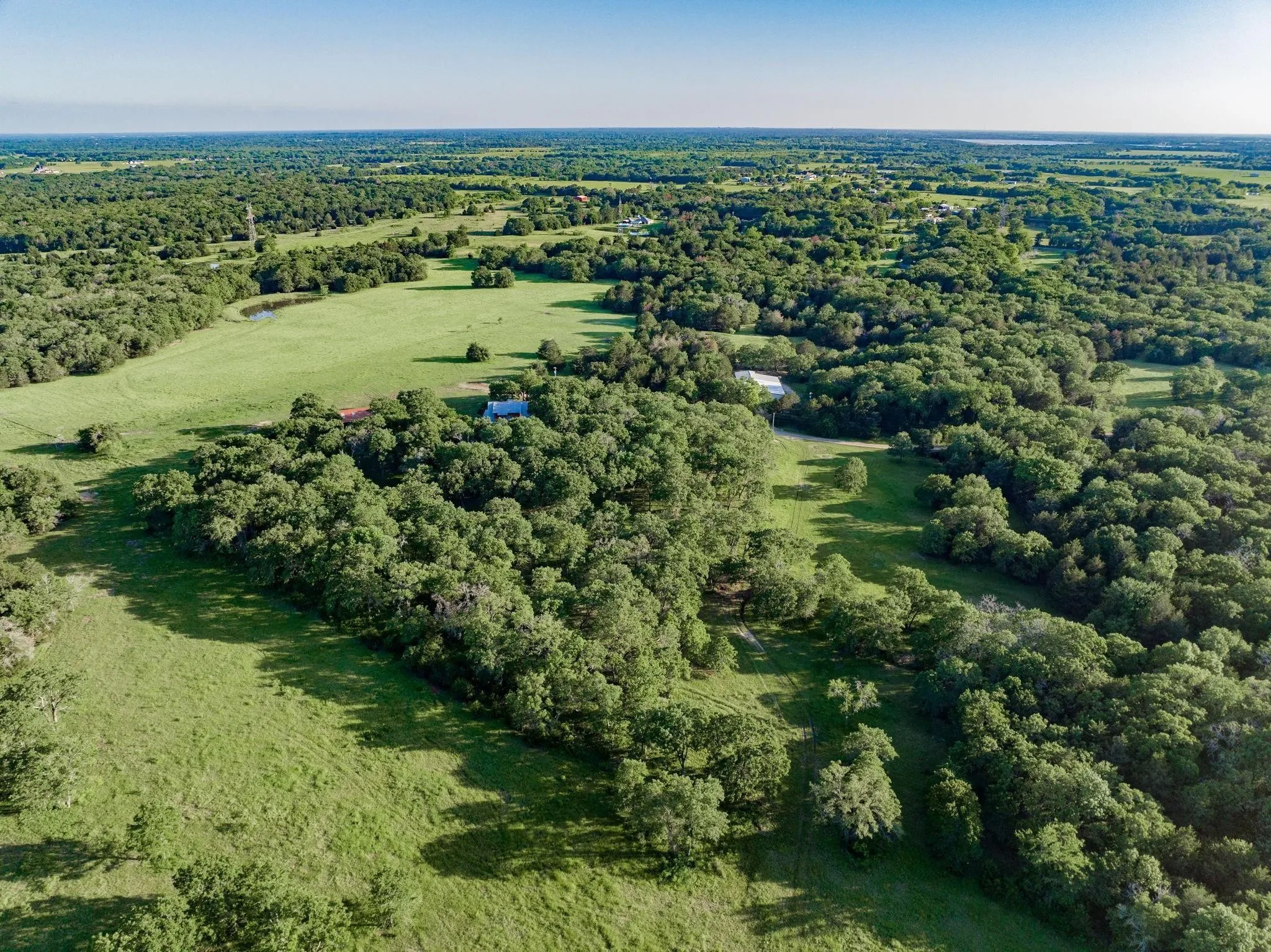 Farm For Sale in Kaufman County , 16043 County Road 339, Terrell, Texas 75161, 4 Bedroom, 3 Bathroom, Garage spaces, 2,900 Sqft, built in 2011, Preowned, mls#21184659, Real Estate Agent in Terrell, Homes For Sale in Kaufman county, Homes For Sale in Terrell, Realtor in Terrell Texas, Real Estate Brokerage Independent Realty Texas, Luminita Cordes Realtor