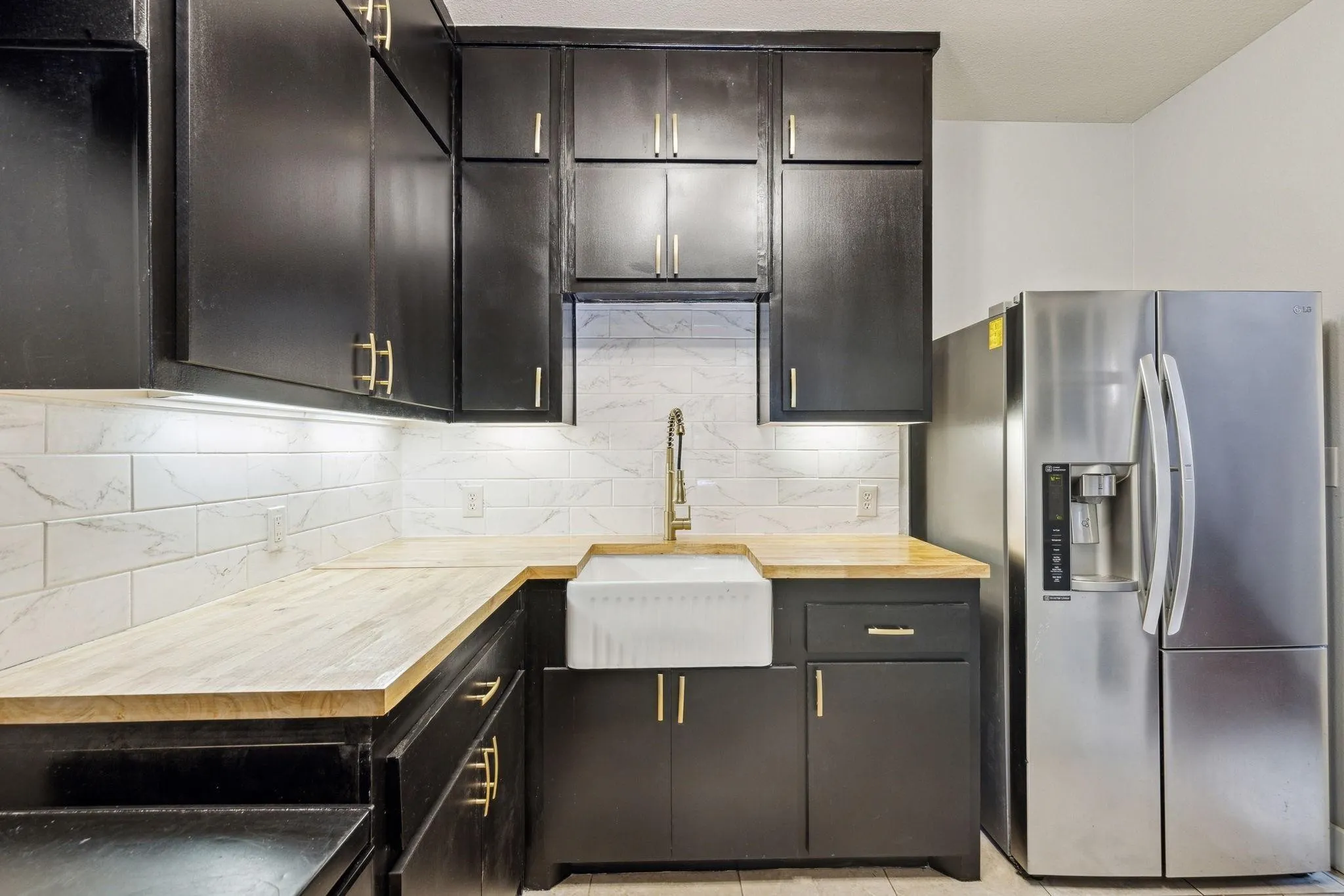 Farm For Sale in Kaufman County , 16043 County Road 339, Terrell, Texas 75161, 4 Bedroom, 3 Bathroom, Garage spaces, 2,900 Sqft, built in 2011, Preowned, mls#21184659, Real Estate Agent in Terrell, Homes For Sale in Kaufman county, Homes For Sale in Terrell, Realtor in Terrell Texas, Real Estate Brokerage Independent Realty Texas, Luminita Cordes Realtor