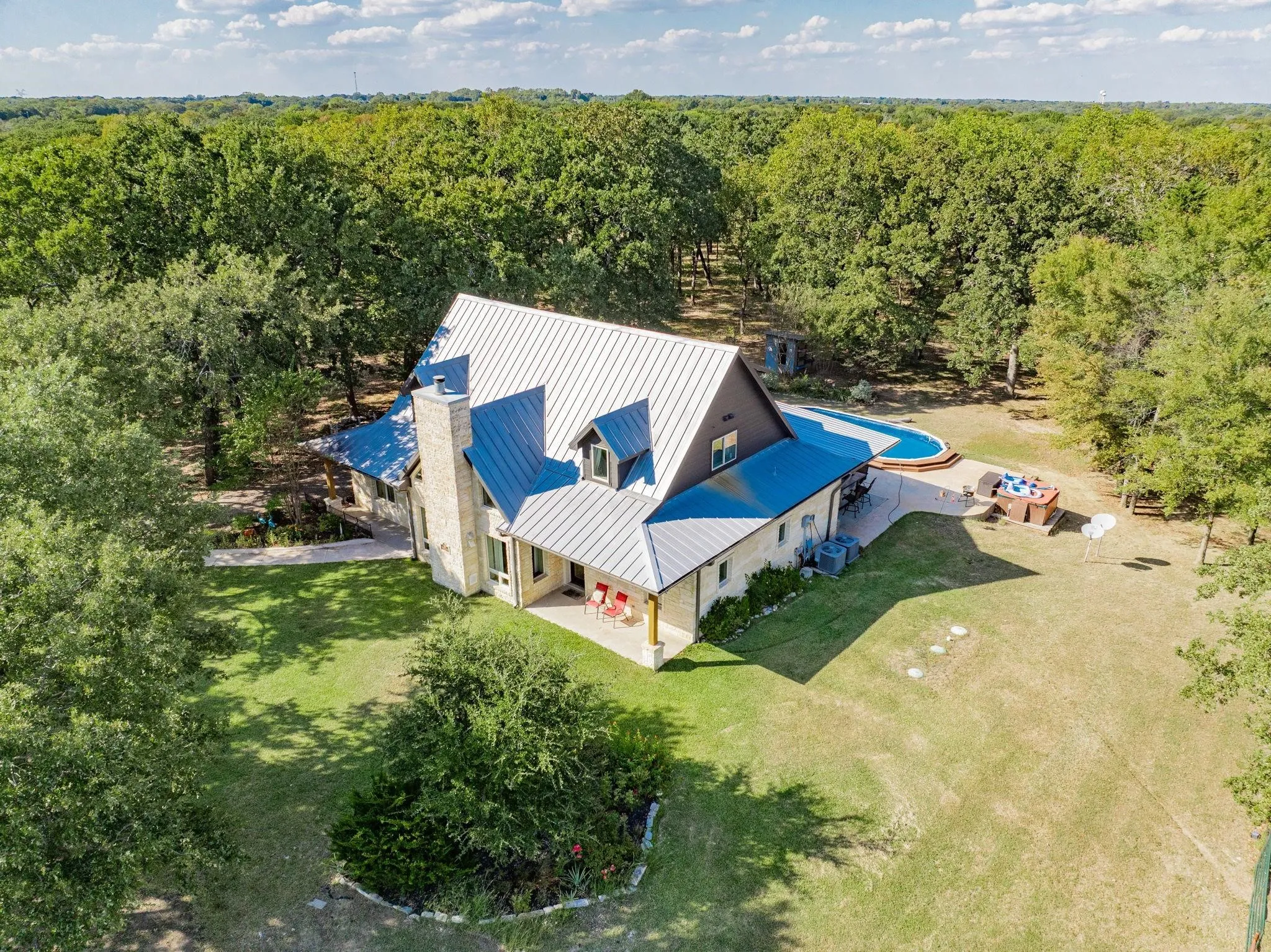 Farm For Sale in Kaufman County , 16043 County Road 339, Terrell, Texas 75161, 4 Bedroom, 3 Bathroom, Garage spaces, 2,900 Sqft, built in 2011, Preowned, mls#21184659, Real Estate Agent in Terrell, Homes For Sale in Kaufman county, Homes For Sale in Terrell, Realtor in Terrell Texas, Real Estate Brokerage Independent Realty Texas, Luminita Cordes Realtor