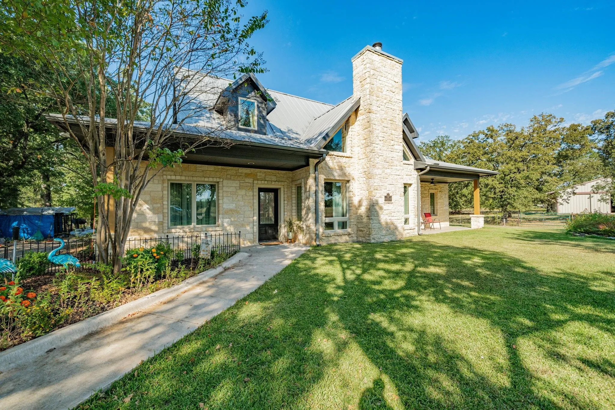 Farm For Sale in Kaufman County , 16043 County Road 339, Terrell, Texas 75161, 4 Bedroom, 3 Bathroom, Garage spaces, 2,900 Sqft, built in 2011, Preowned, mls#21184659, Real Estate Agent in Terrell, Homes For Sale in Kaufman county, Homes For Sale in Terrell, Realtor in Terrell Texas, Real Estate Brokerage Independent Realty Texas, Luminita Cordes Realtor