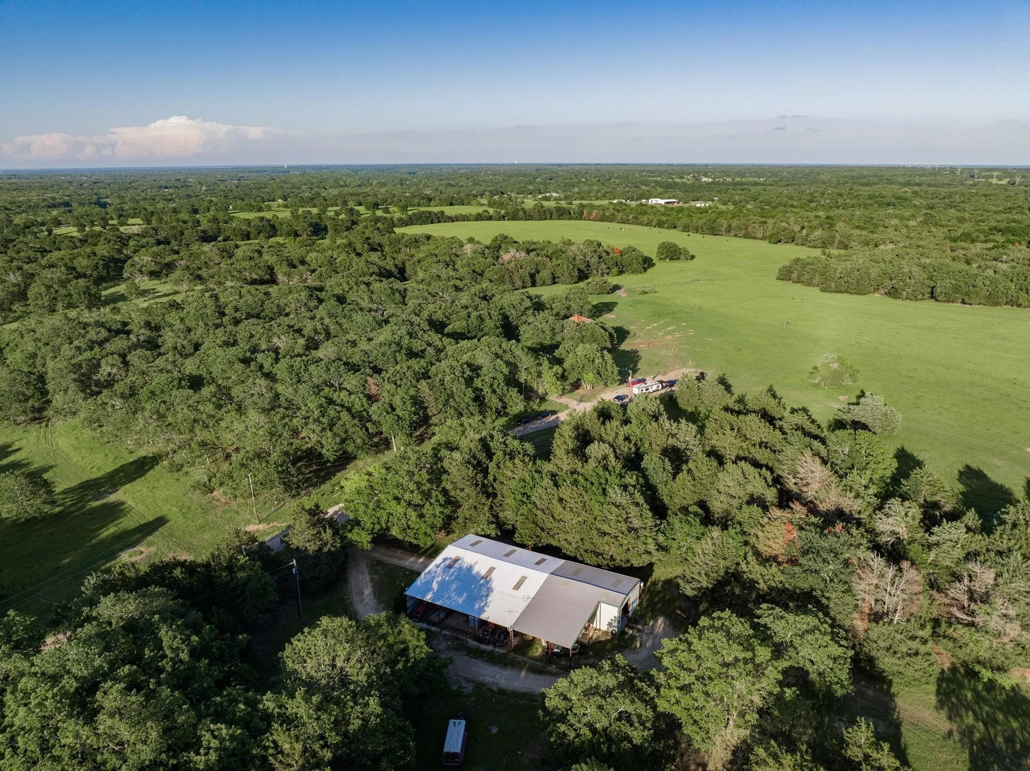 Farm For Sale in Kaufman County , 16043 County Road 339, Terrell, Texas 75161, 4 Bedroom, 3 Bathroom, Garage spaces, 2,900 Sqft, built in 2011, Preowned, mls#21184659, Real Estate Agent in Terrell, Homes For Sale in Kaufman county, Homes For Sale in Terrell, Realtor in Terrell Texas, Real Estate Brokerage Independent Realty Texas, Luminita Cordes Realtor
