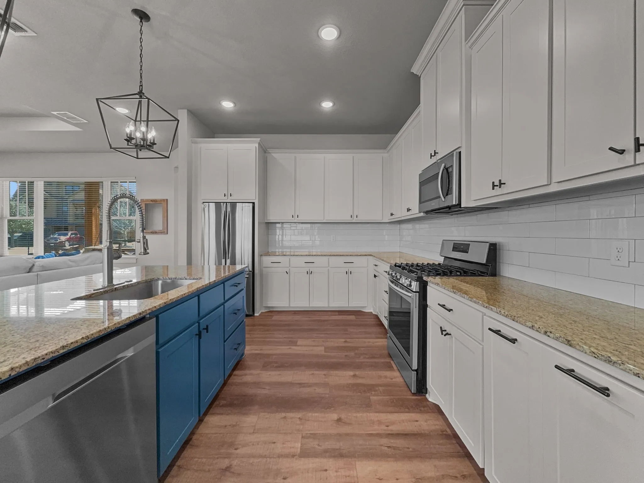 Single Family Residence For Sale in Palo Pinto County , 1044 Chapel Ridge Road, Graford, Texas 76449, 3 Bedroom, 3 Bathroom, 1 Garage spaces, 2,515 Sqft, built in 2020, Preowned, mls#21184183, Real Estate Agent in Graford, Homes For Sale in Palo Pinto county, Homes For Sale in Graford, Realtor in Graford Texas, Real Estate Brokerage Independent Realty Texas, Luminita Cordes Realtor