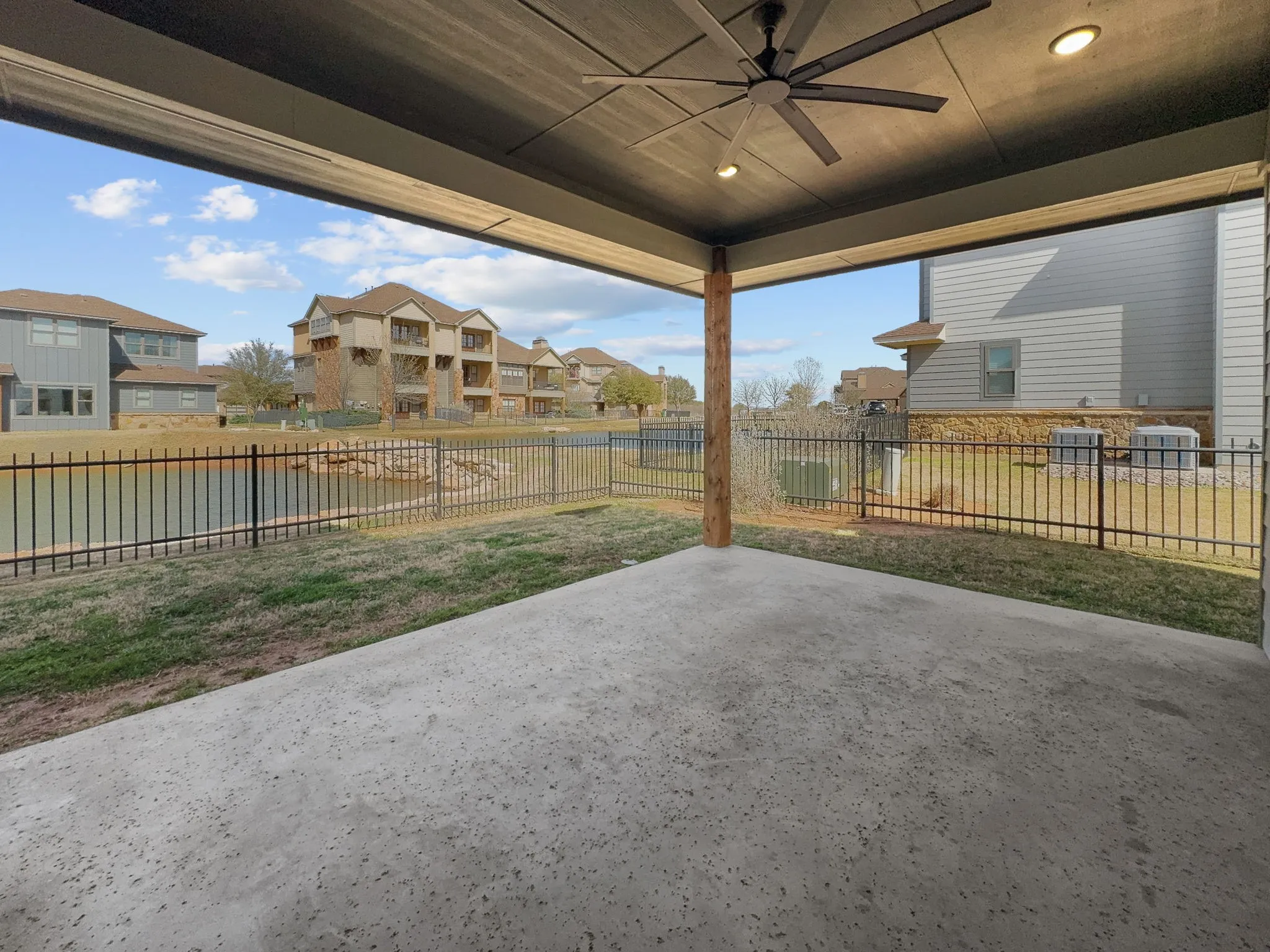 Single Family Residence For Sale in Palo Pinto County , 1044 Chapel Ridge Road, Graford, Texas 76449, 3 Bedroom, 3 Bathroom, 1 Garage spaces, 2,515 Sqft, built in 2020, Preowned, mls#21184183, Real Estate Agent in Graford, Homes For Sale in Palo Pinto county, Homes For Sale in Graford, Realtor in Graford Texas, Real Estate Brokerage Independent Realty Texas, Luminita Cordes Realtor