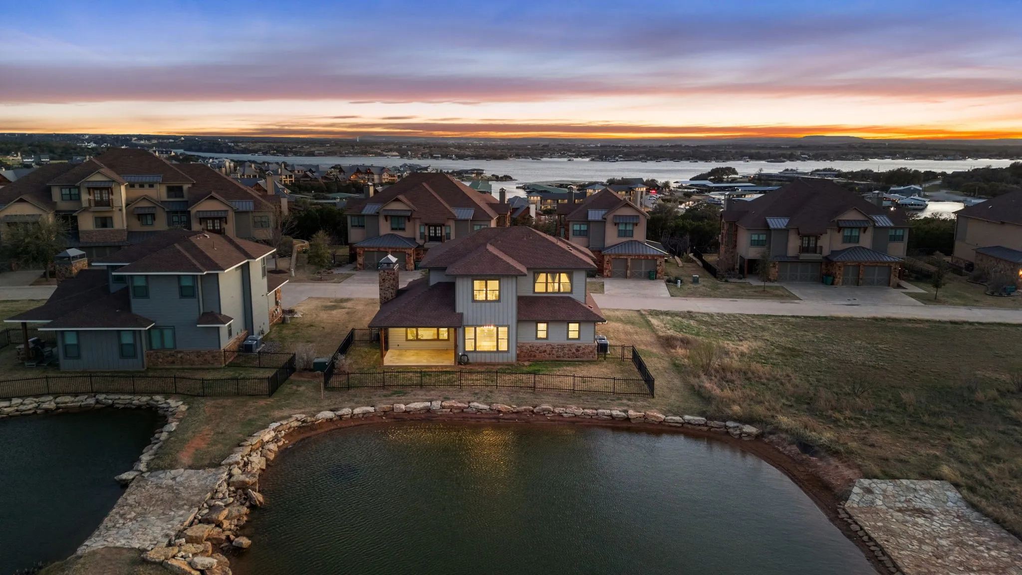Single Family Residence For Sale in Palo Pinto County , 1044 Chapel Ridge Road, Graford, Texas 76449, 3 Bedroom, 3 Bathroom, 1 Garage spaces, 2,515 Sqft, built in 2020, Preowned, mls#21184183, Real Estate Agent in Graford, Homes For Sale in Palo Pinto county, Homes For Sale in Graford, Realtor in Graford Texas, Real Estate Brokerage Independent Realty Texas, Luminita Cordes Realtor