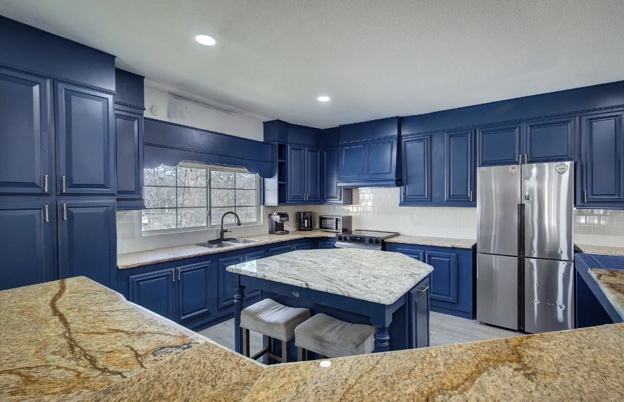 Single Family Residence For Sale in Van Zandt County , 11291 Goss Street, Wills Point, Texas 75169, 3 Bedrooms, 2 Bathrooms, Garage spaces, 2,100 Sqft, built in 1969, Price $218,000, mls#21184711, Real Estate Agent in Wills Point, Homes For Sale in Van Zandt county, Homes For Sale in Wills Point, Realtor in Wills Point Texas, Real Estate Brokerage Independent Realty Texas, Luminita Cordes Realtor