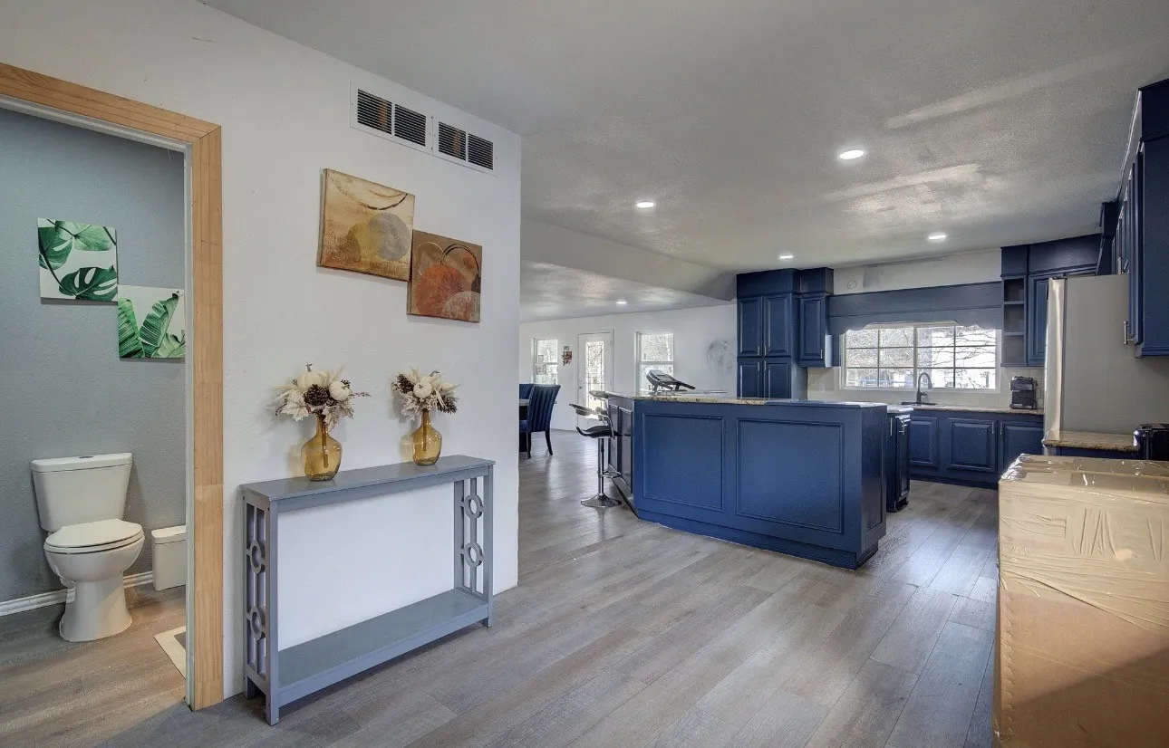 Single Family Residence For Sale in Van Zandt County , 11291 Goss Street, Wills Point, Texas 75169, 3 Bedrooms, 2 Bathrooms, Garage spaces, 2,100 Sqft, built in 1969, Price $218,000, mls#21184711, Real Estate Agent in Wills Point, Homes For Sale in Van Zandt county, Homes For Sale in Wills Point, Realtor in Wills Point Texas, Real Estate Brokerage Independent Realty Texas, Luminita Cordes Realtor