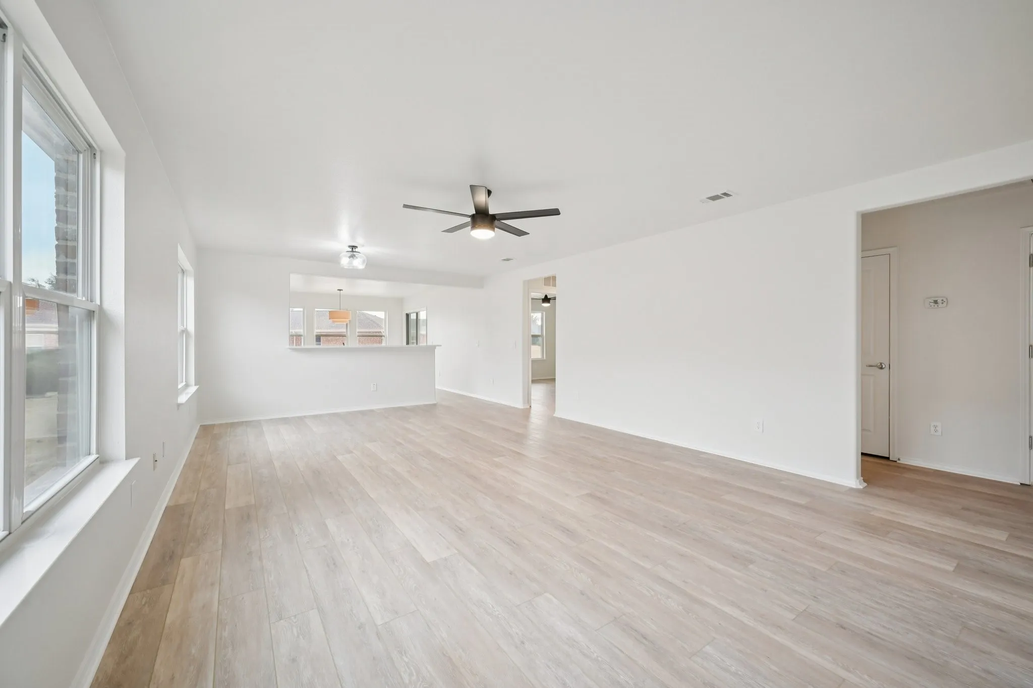 Single Family Residence For Sale in Denton County , 7850 Estancia Drive, Frisco, Texas 75036, 2 Bedroom, 2 Bathroom, 2 Garage spaces, 1,533 Sqft, built in 2010, Preowned, mls#21183402, Real Estate Agent in Frisco, Homes For Sale in Denton county, Homes For Sale in Frisco, Realtor in Frisco Texas, Real Estate Brokerage Independent Realty Texas, Luminita Cordes Realtor