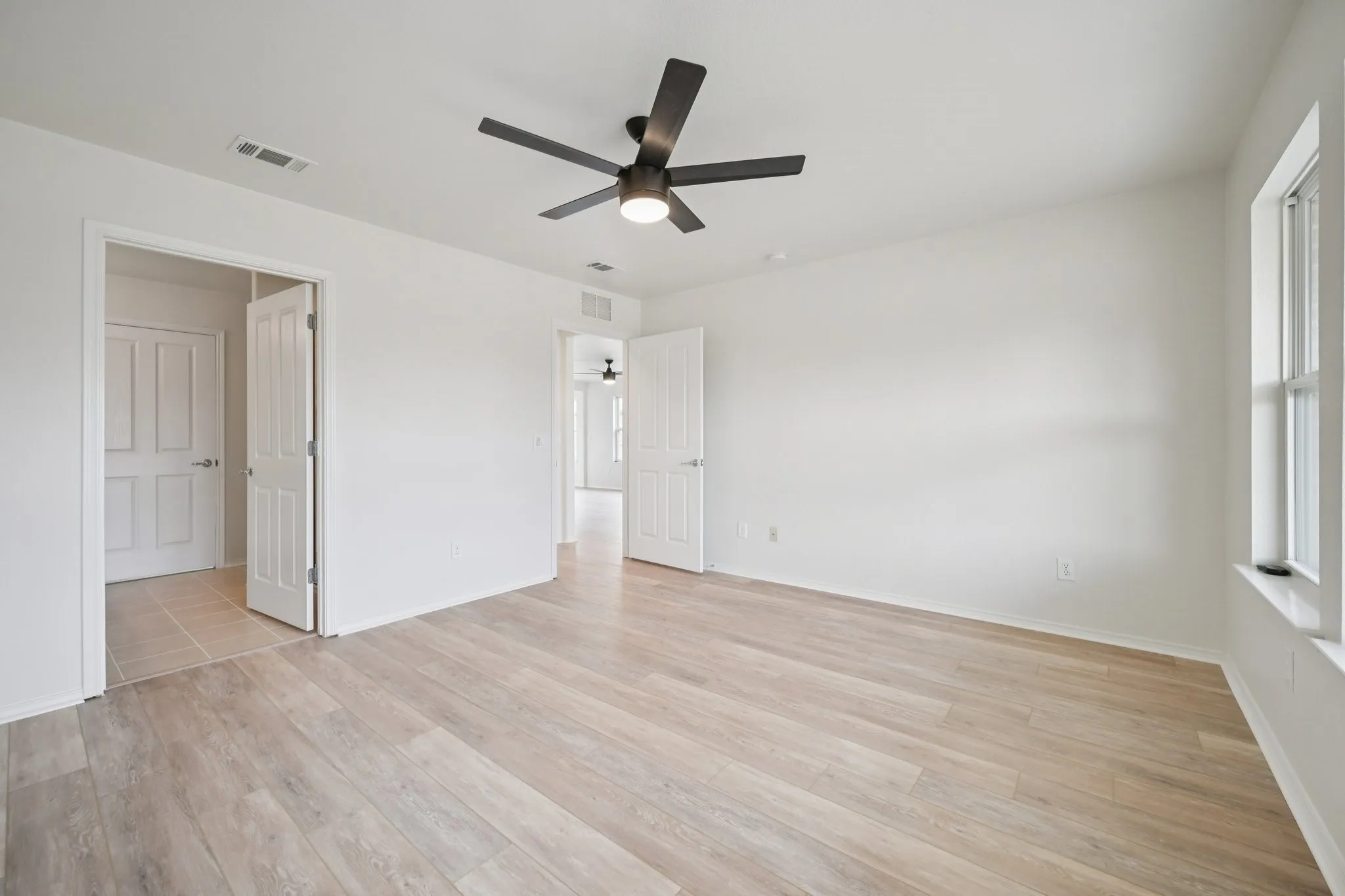Single Family Residence For Sale in Denton County , 7850 Estancia Drive, Frisco, Texas 75036, 2 Bedroom, 2 Bathroom, 2 Garage spaces, 1,533 Sqft, built in 2010, Preowned, mls#21183402, Real Estate Agent in Frisco, Homes For Sale in Denton county, Homes For Sale in Frisco, Realtor in Frisco Texas, Real Estate Brokerage Independent Realty Texas, Luminita Cordes Realtor