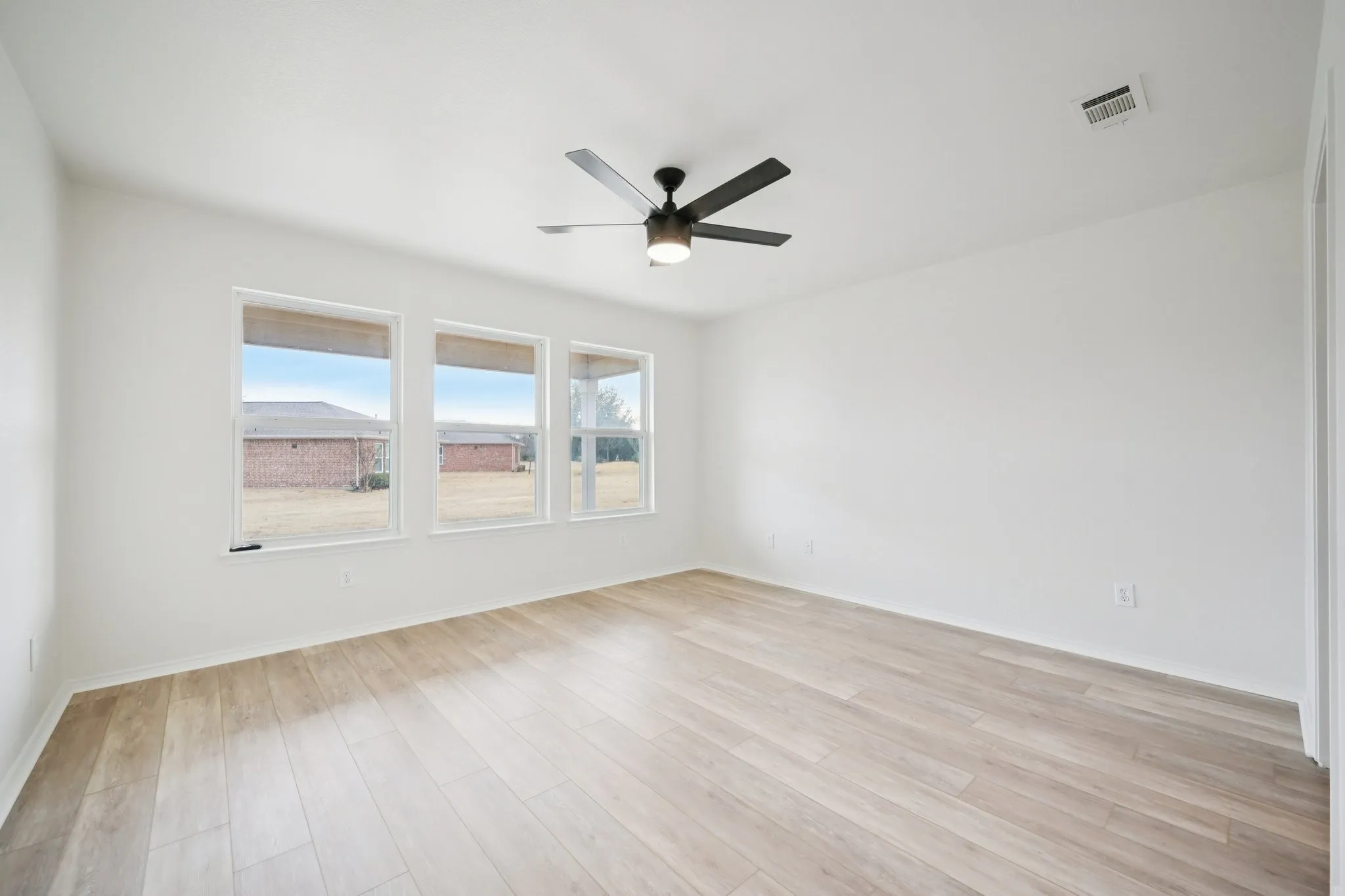 Single Family Residence For Sale in Denton County , 7850 Estancia Drive, Frisco, Texas 75036, 2 Bedroom, 2 Bathroom, 2 Garage spaces, 1,533 Sqft, built in 2010, Preowned, mls#21183402, Real Estate Agent in Frisco, Homes For Sale in Denton county, Homes For Sale in Frisco, Realtor in Frisco Texas, Real Estate Brokerage Independent Realty Texas, Luminita Cordes Realtor