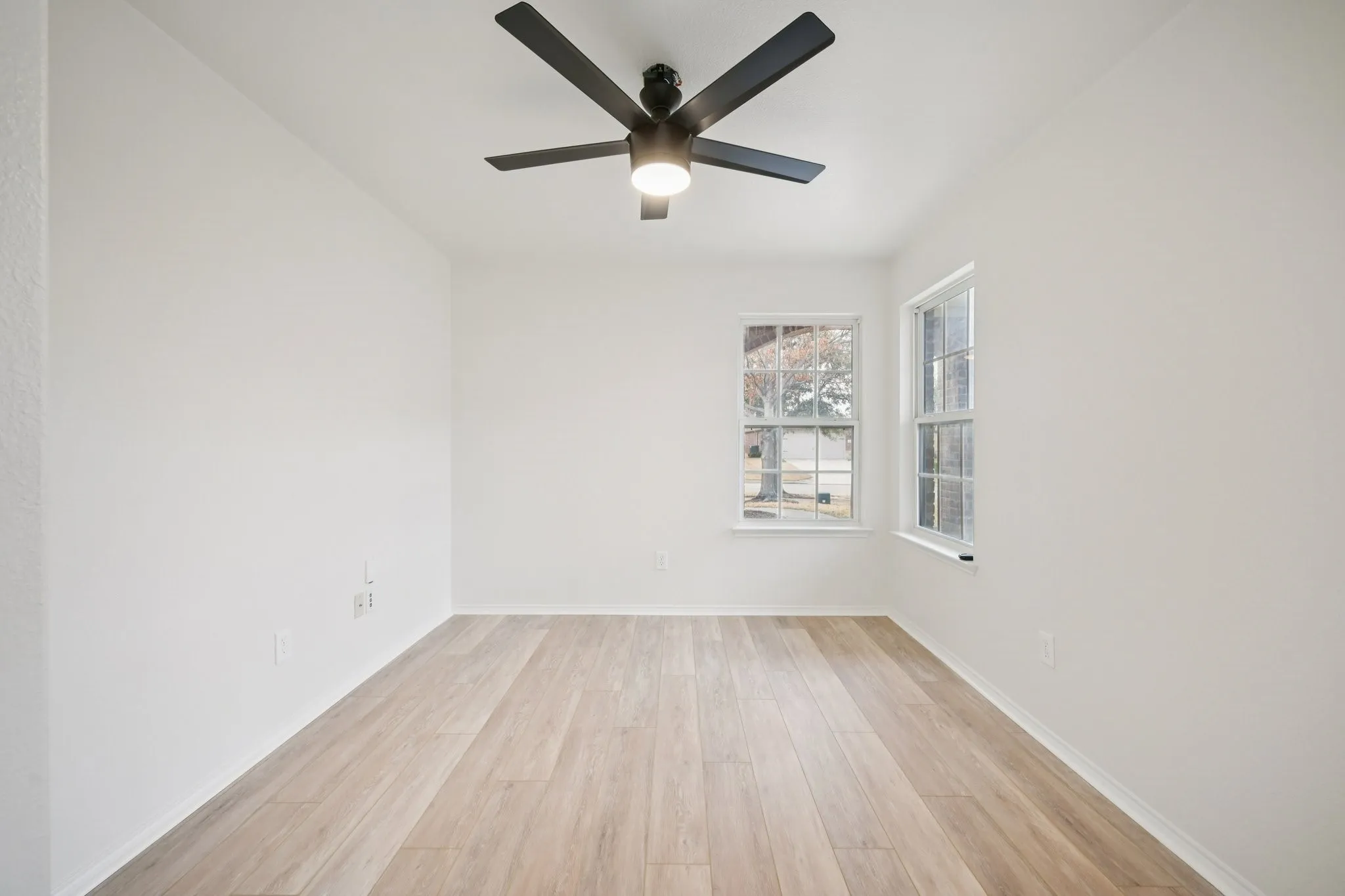 Single Family Residence For Sale in Denton County , 7850 Estancia Drive, Frisco, Texas 75036, 2 Bedroom, 2 Bathroom, 2 Garage spaces, 1,533 Sqft, built in 2010, Preowned, mls#21183402, Real Estate Agent in Frisco, Homes For Sale in Denton county, Homes For Sale in Frisco, Realtor in Frisco Texas, Real Estate Brokerage Independent Realty Texas, Luminita Cordes Realtor