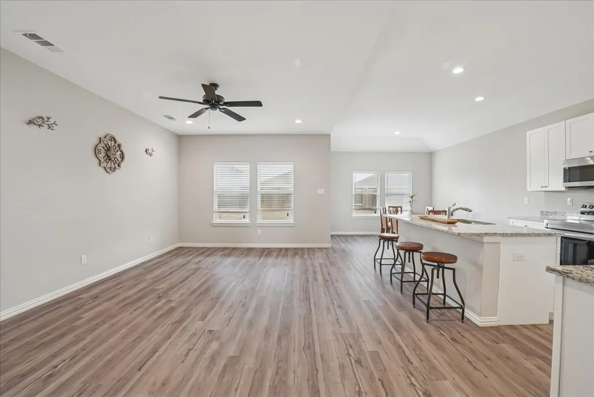 Single Family Residence For Sale in Hunt County , 4802 Delano Street, Greenville, Texas 75401, 3 Bedroom, 2 Bathroom, 2 Garage spaces, 1,530 Sqft, built in 2023, New Construction - Complete, mls#21179236, Real Estate Agent in Greenville, Homes For Sale in Hunt county, Homes For Sale in Greenville, Realtor in Greenville Texas, Real Estate Brokerage Independent Realty Texas, Luminita Cordes Realtor