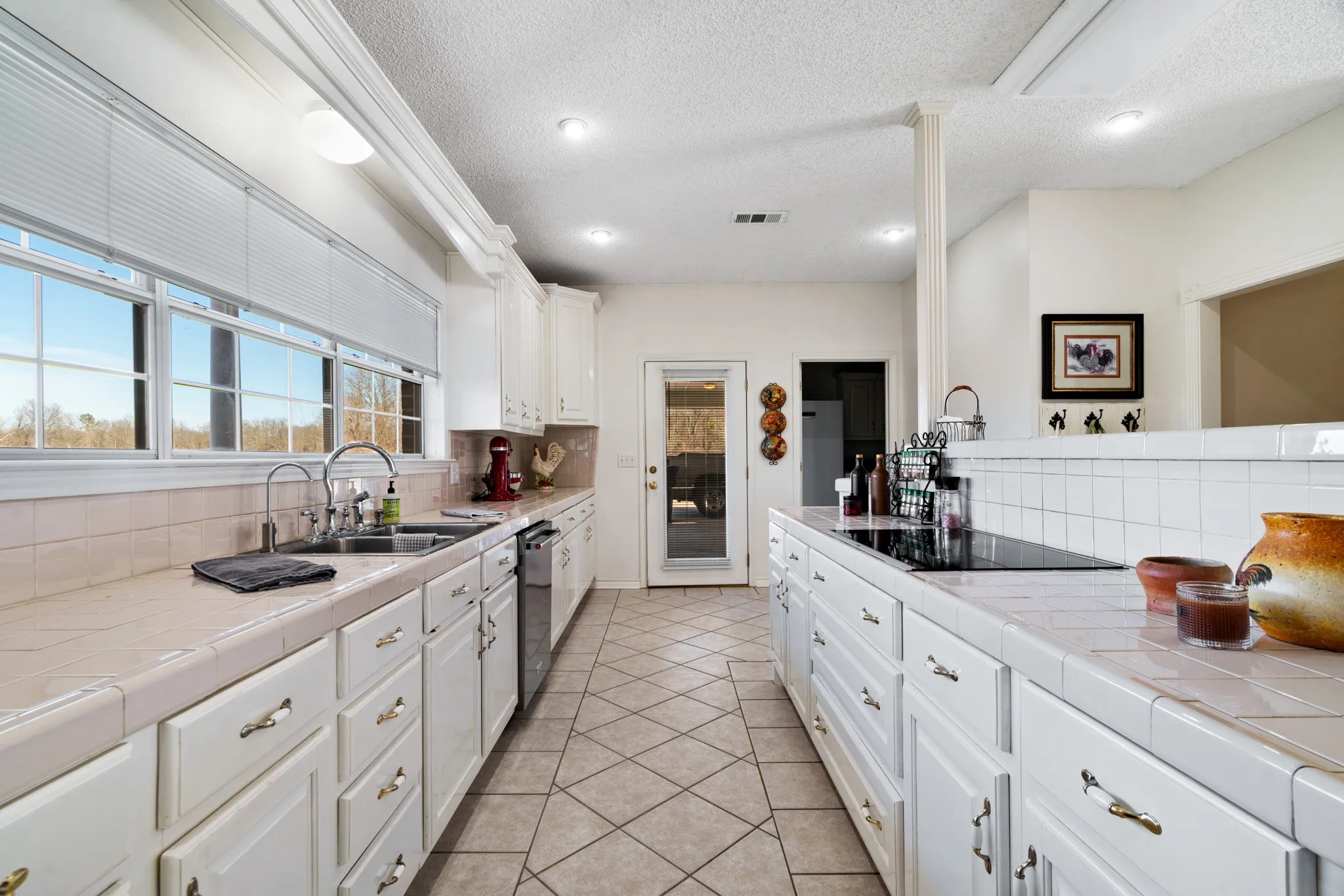 Single Family Residence For Sale in Lamar County , 250 County Road 45700, Detroit, Texas 75436, 4 Bedroom, 3 Bathroom, Garage spaces, 2,587 Sqft, built in 2000, Preowned, mls#21183709, Real Estate Agent in Detroit, Homes For Sale in Lamar county, Homes For Sale in Detroit, Realtor in Detroit Texas, Real Estate Brokerage Independent Realty Texas, Luminita Cordes Realtor
