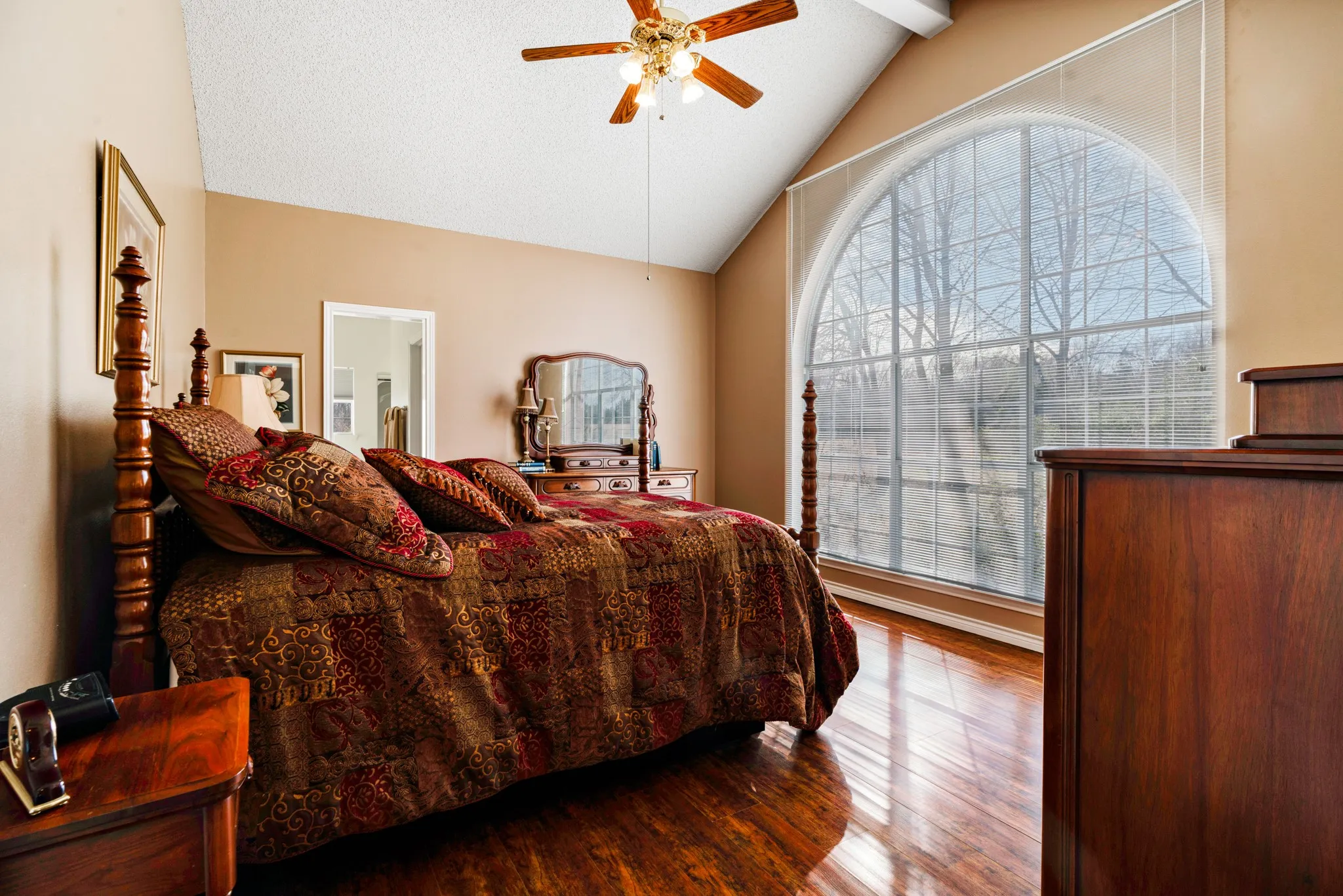 Single Family Residence For Sale in Lamar County , 250 County Road 45700, Detroit, Texas 75436, 4 Bedroom, 3 Bathroom, Garage spaces, 2,587 Sqft, built in 2000, Preowned, mls#21183709, Real Estate Agent in Detroit, Homes For Sale in Lamar county, Homes For Sale in Detroit, Realtor in Detroit Texas, Real Estate Brokerage Independent Realty Texas, Luminita Cordes Realtor