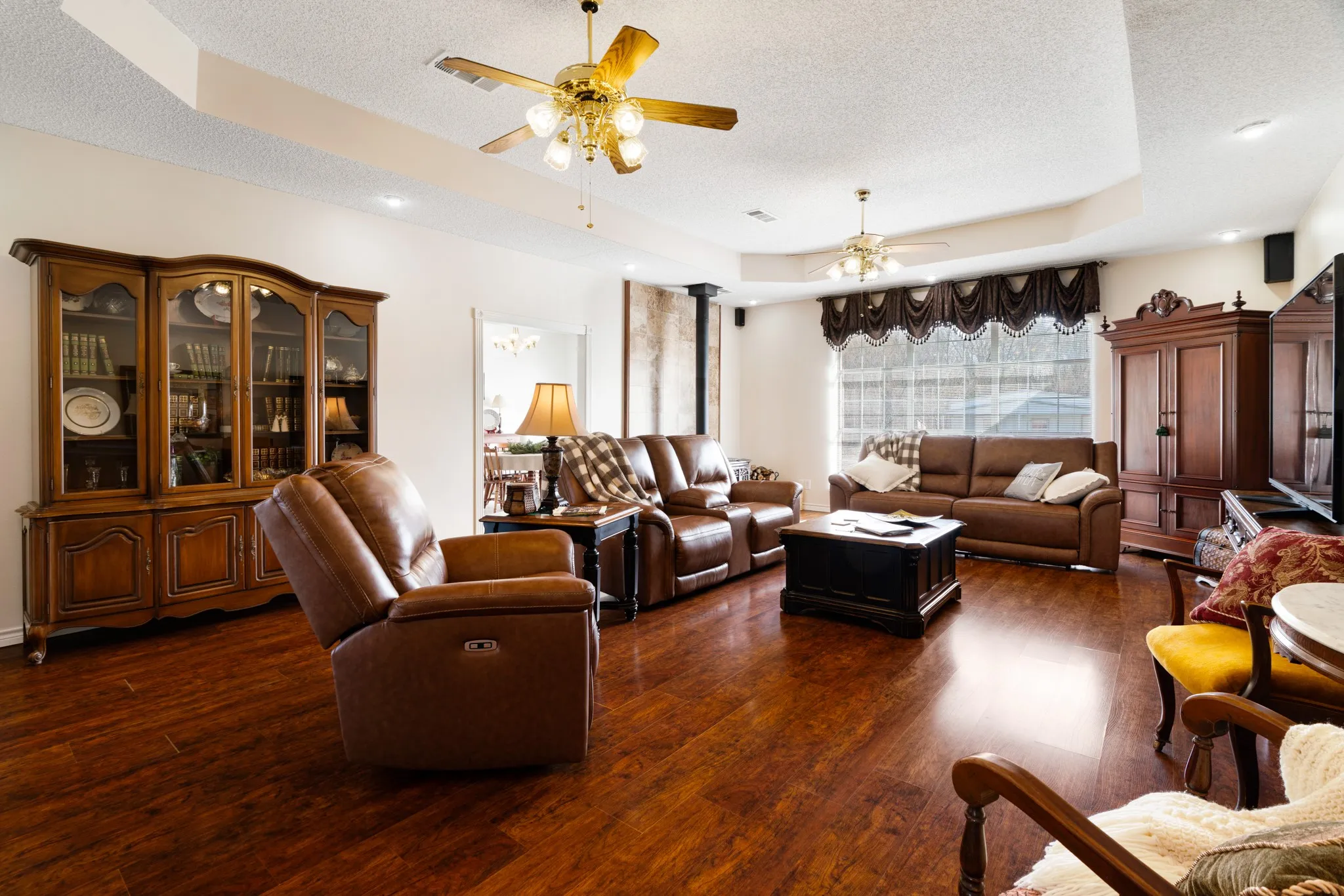 Single Family Residence For Sale in Lamar County , 250 County Road 45700, Detroit, Texas 75436, 4 Bedroom, 3 Bathroom, Garage spaces, 2,587 Sqft, built in 2000, Preowned, mls#21183709, Real Estate Agent in Detroit, Homes For Sale in Lamar county, Homes For Sale in Detroit, Realtor in Detroit Texas, Real Estate Brokerage Independent Realty Texas, Luminita Cordes Realtor