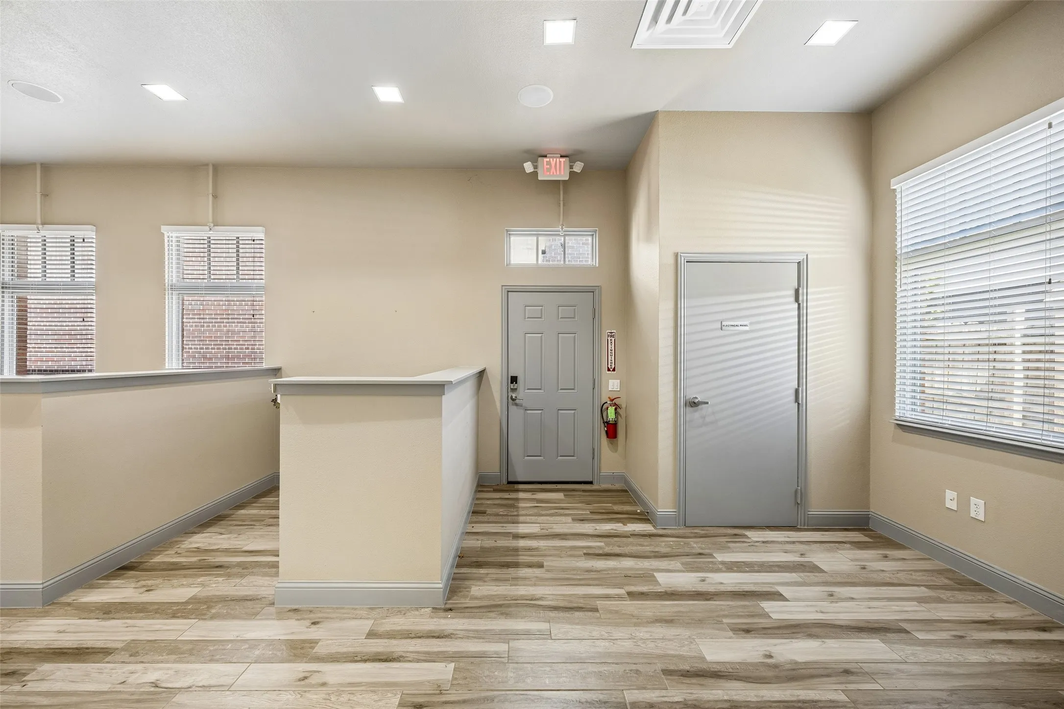 Office For Sale in Denton County , 118 Lynn Avenue 202, Lewisville, Texas 75057, 0, 0, Garage spaces, 0 Sqft, built in 2006, Preowned, mls#21176884, Real Estate Agent in Lewisville, Homes For Sale in Denton county, Homes For Sale in Lewisville, Realtor in Lewisville Texas, Real Estate Brokerage Independent Realty Texas, Luminita Cordes Realtor