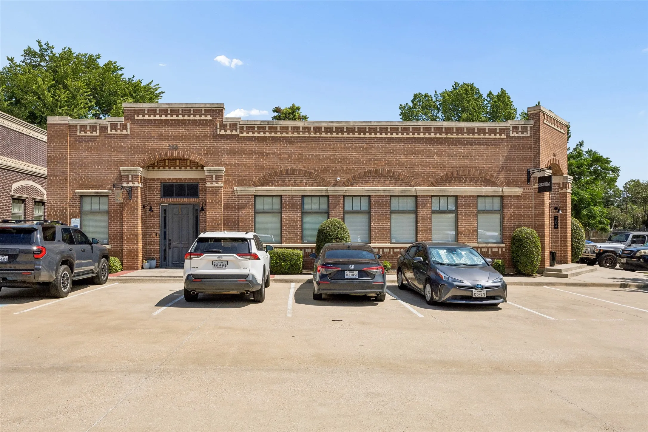 Office For Sale in Denton County , 118 Lynn Avenue 202, Lewisville, Texas 75057, 0, 0, Garage spaces, 0 Sqft, built in 2006, Preowned, mls#21176884, Real Estate Agent in Lewisville, Homes For Sale in Denton county, Homes For Sale in Lewisville, Realtor in Lewisville Texas, Real Estate Brokerage Independent Realty Texas, Luminita Cordes Realtor