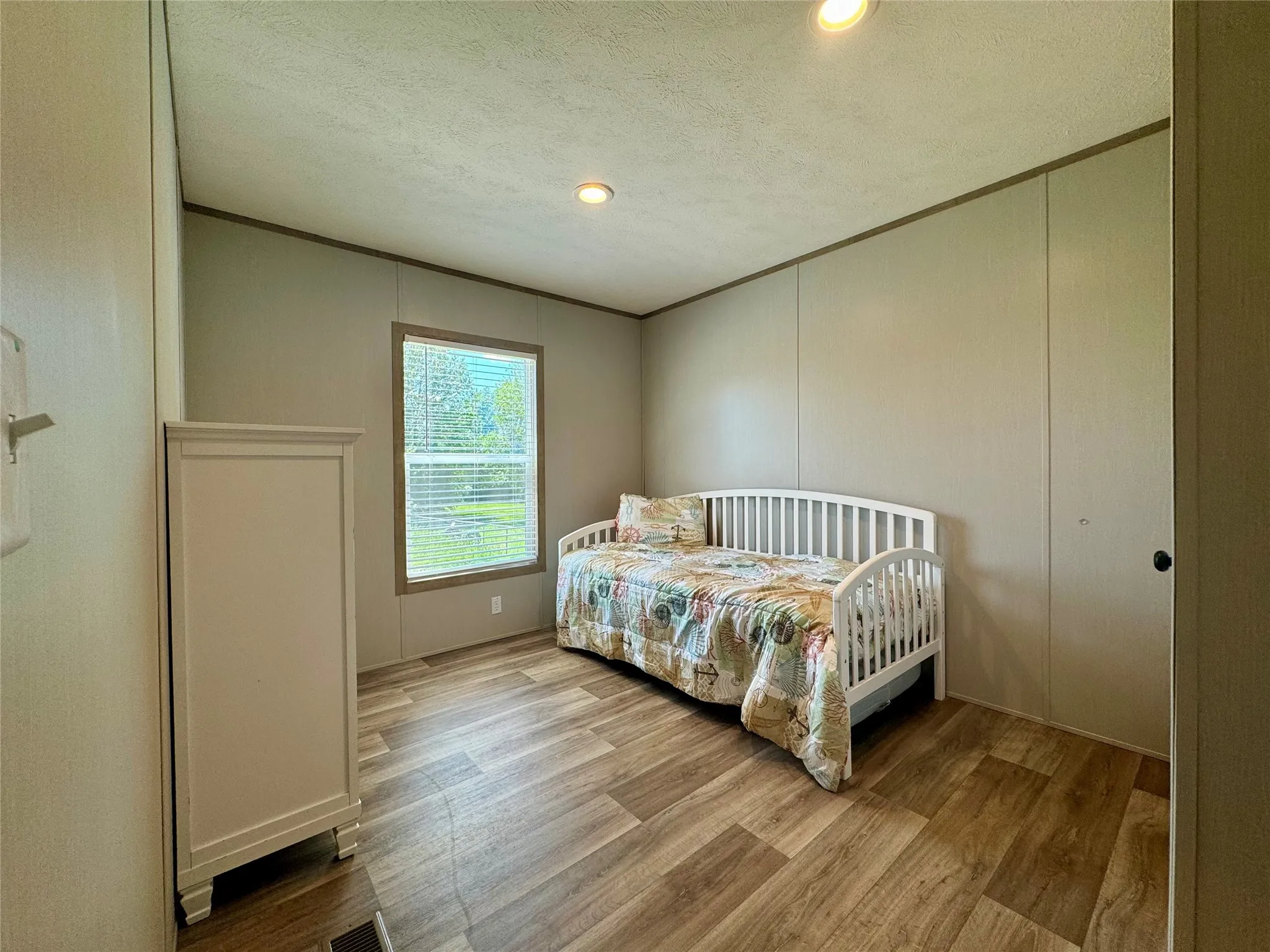 Manufactured Home For Sale in Henderson County , 706 Sandpiper Court, Seven Points, Texas 75143, 3 Bedroom, 2 Bathroom, Garage spaces, 1,140 Sqft, built in 2023, Preowned, Price $249,900, mls#21184930, Real Estate Agent in Seven Points, Homes For Sale in Henderson county, Homes For Sale in Seven Points, Realtor in Seven Points Texas, Real Estate Brokerage Independent Realty Texas, Luminita Cordes Realtor