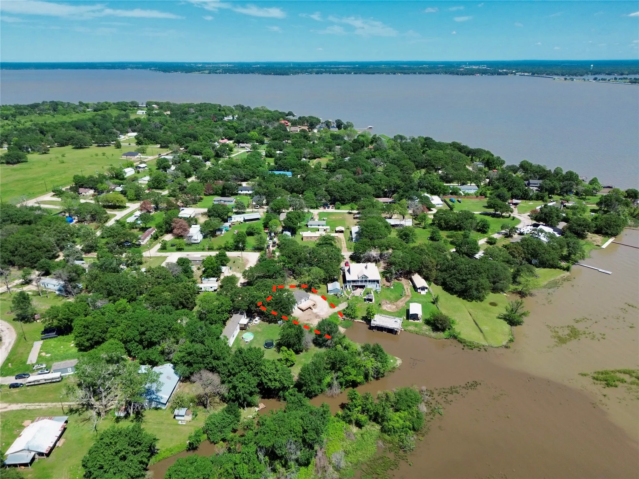 Manufactured Home For Sale in Henderson County , 706 Sandpiper Court, Seven Points, Texas 75143, 3 Bedroom, 2 Bathroom, Garage spaces, 1,140 Sqft, built in 2023, Preowned, Price $249,900, mls#21184930, Real Estate Agent in Seven Points, Homes For Sale in Henderson county, Homes For Sale in Seven Points, Realtor in Seven Points Texas, Real Estate Brokerage Independent Realty Texas, Luminita Cordes Realtor