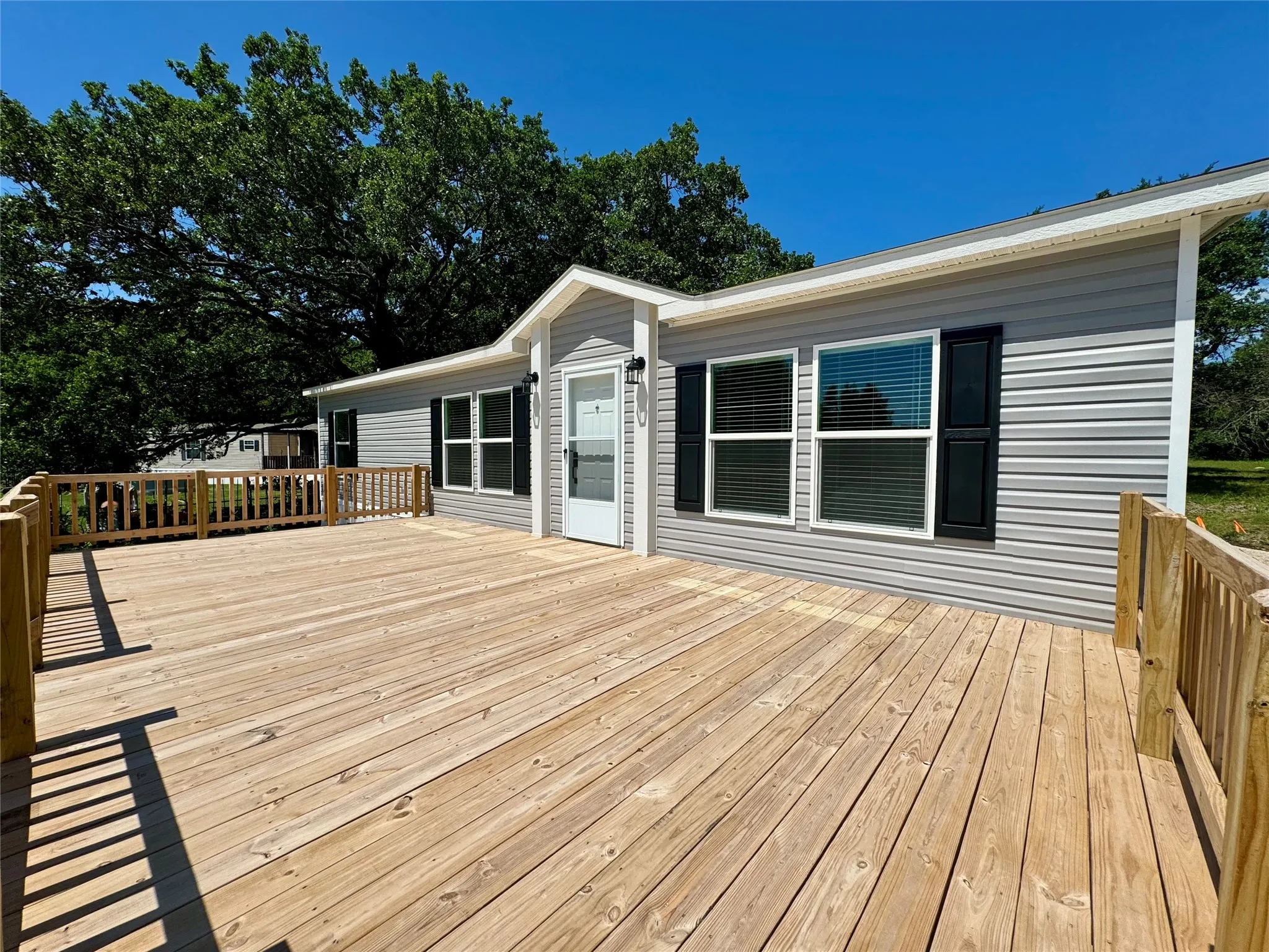 Manufactured Home For Sale in Henderson County , 706 Sandpiper Court, Seven Points, Texas 75143, 3 Bedroom, 2 Bathroom, Garage spaces, 1,140 Sqft, built in 2023, Preowned, Price $249,900, mls#21184930, Real Estate Agent in Seven Points, Homes For Sale in Henderson county, Homes For Sale in Seven Points, Realtor in Seven Points Texas, Real Estate Brokerage Independent Realty Texas, Luminita Cordes Realtor