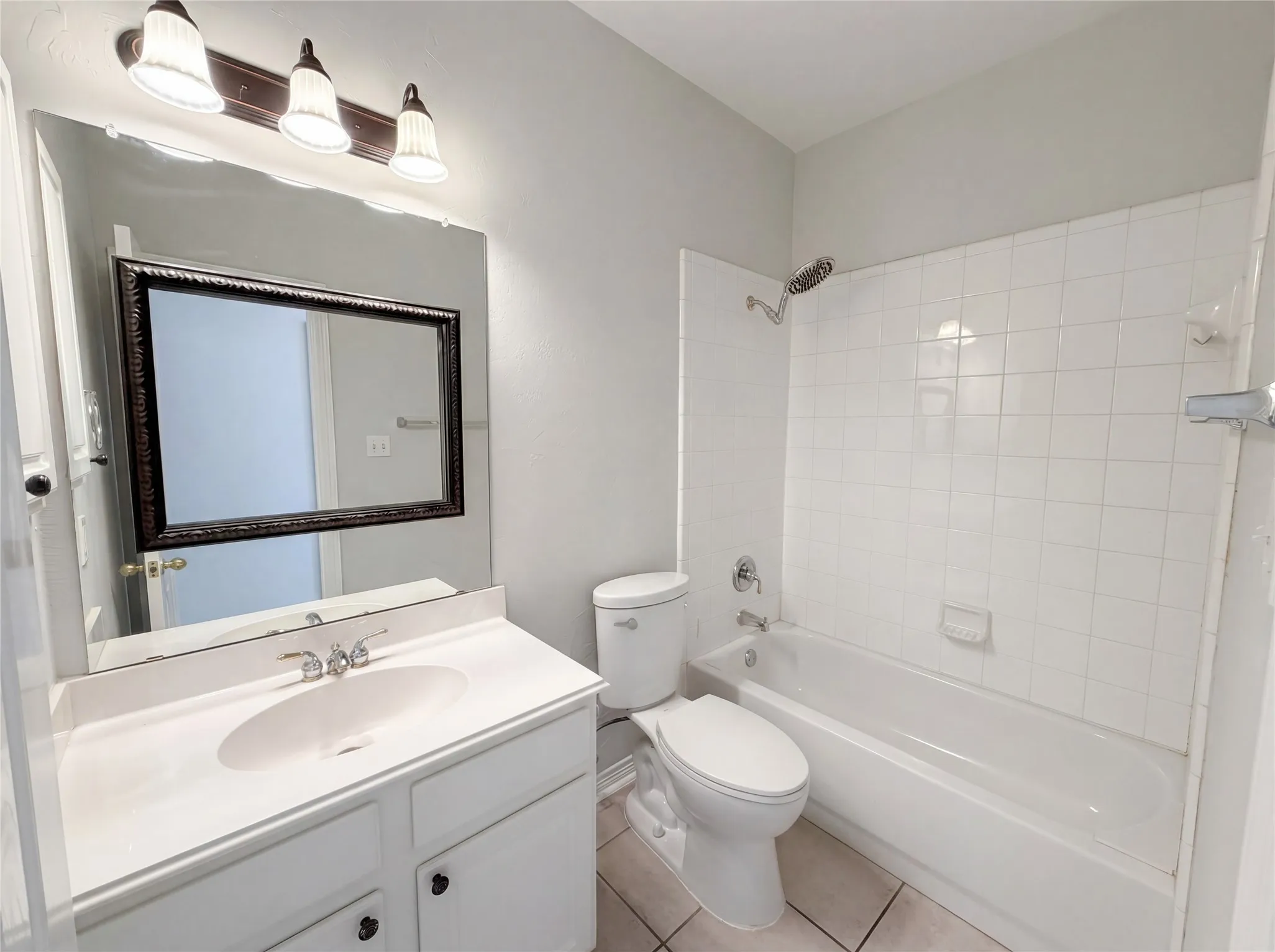 Single Family Residence For Sale in Denton County , 1412 Spring Ridge Lane, Flower Mound, Texas 75028, 4 Bedroom, 3 Bathroom, 3 Garage spaces, 2,755 Sqft, built in 2001, Preowned, mls#21185065, Real Estate Agent in Flower Mound, Homes For Sale in Denton county, Homes For Sale in Flower Mound, Realtor in Flower Mound Texas, Real Estate Brokerage Independent Realty Texas, Luminita Cordes Realtor
