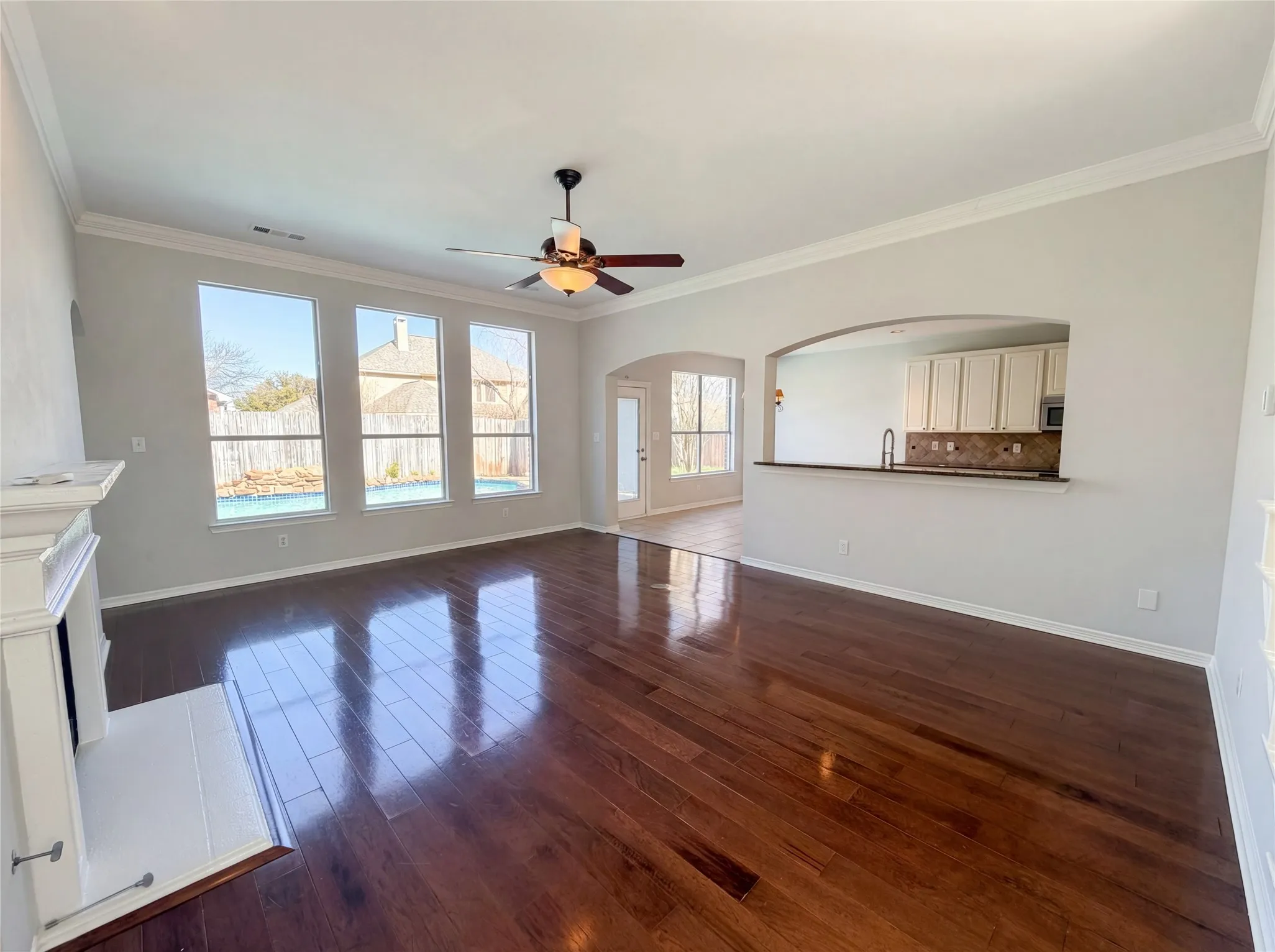 Single Family Residence For Sale in Denton County , 1412 Spring Ridge Lane, Flower Mound, Texas 75028, 4 Bedroom, 3 Bathroom, 3 Garage spaces, 2,755 Sqft, built in 2001, Preowned, mls#21185065, Real Estate Agent in Flower Mound, Homes For Sale in Denton county, Homes For Sale in Flower Mound, Realtor in Flower Mound Texas, Real Estate Brokerage Independent Realty Texas, Luminita Cordes Realtor