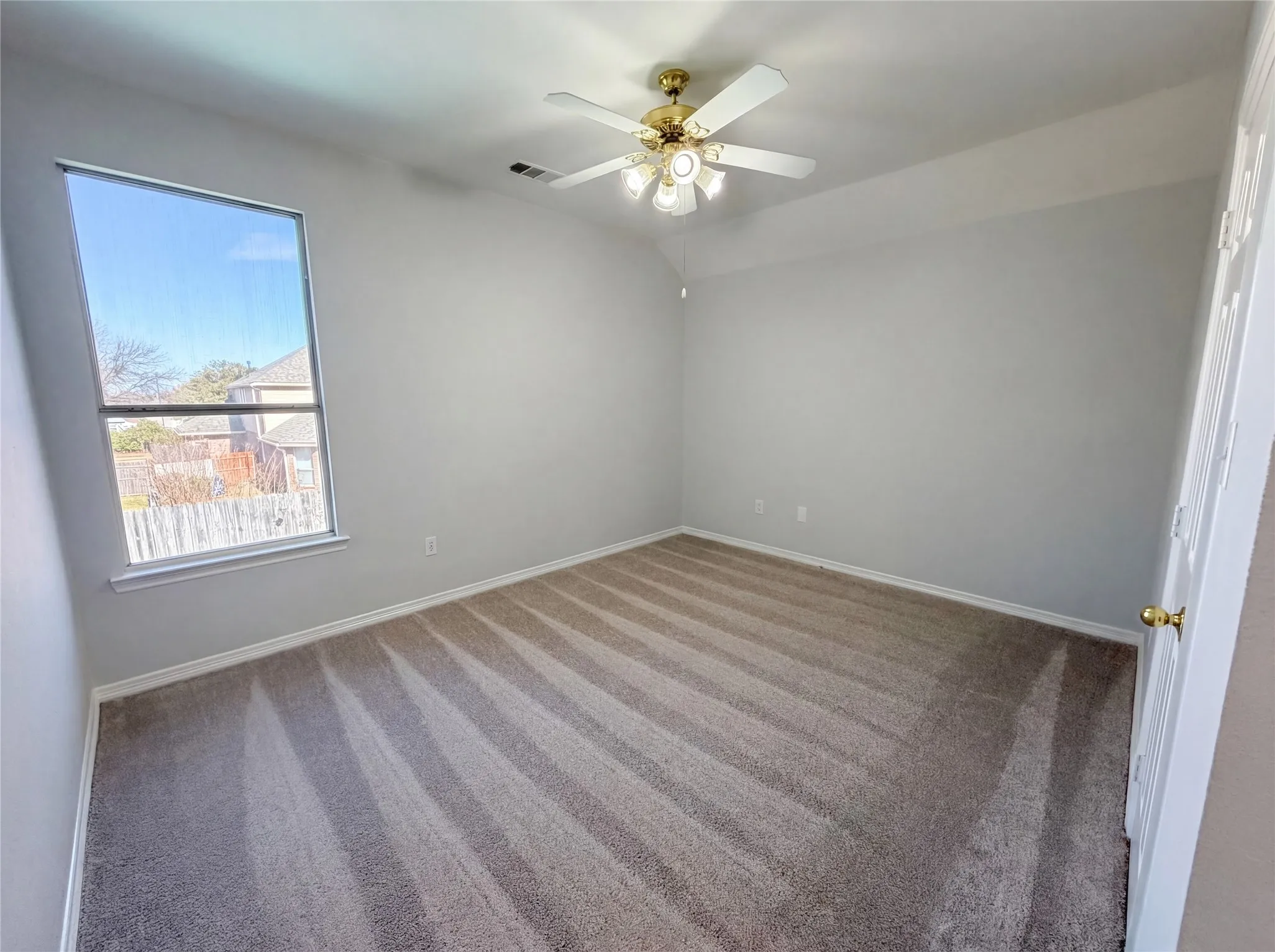 Single Family Residence For Sale in Denton County , 1412 Spring Ridge Lane, Flower Mound, Texas 75028, 4 Bedroom, 3 Bathroom, 3 Garage spaces, 2,755 Sqft, built in 2001, Preowned, mls#21185065, Real Estate Agent in Flower Mound, Homes For Sale in Denton county, Homes For Sale in Flower Mound, Realtor in Flower Mound Texas, Real Estate Brokerage Independent Realty Texas, Luminita Cordes Realtor