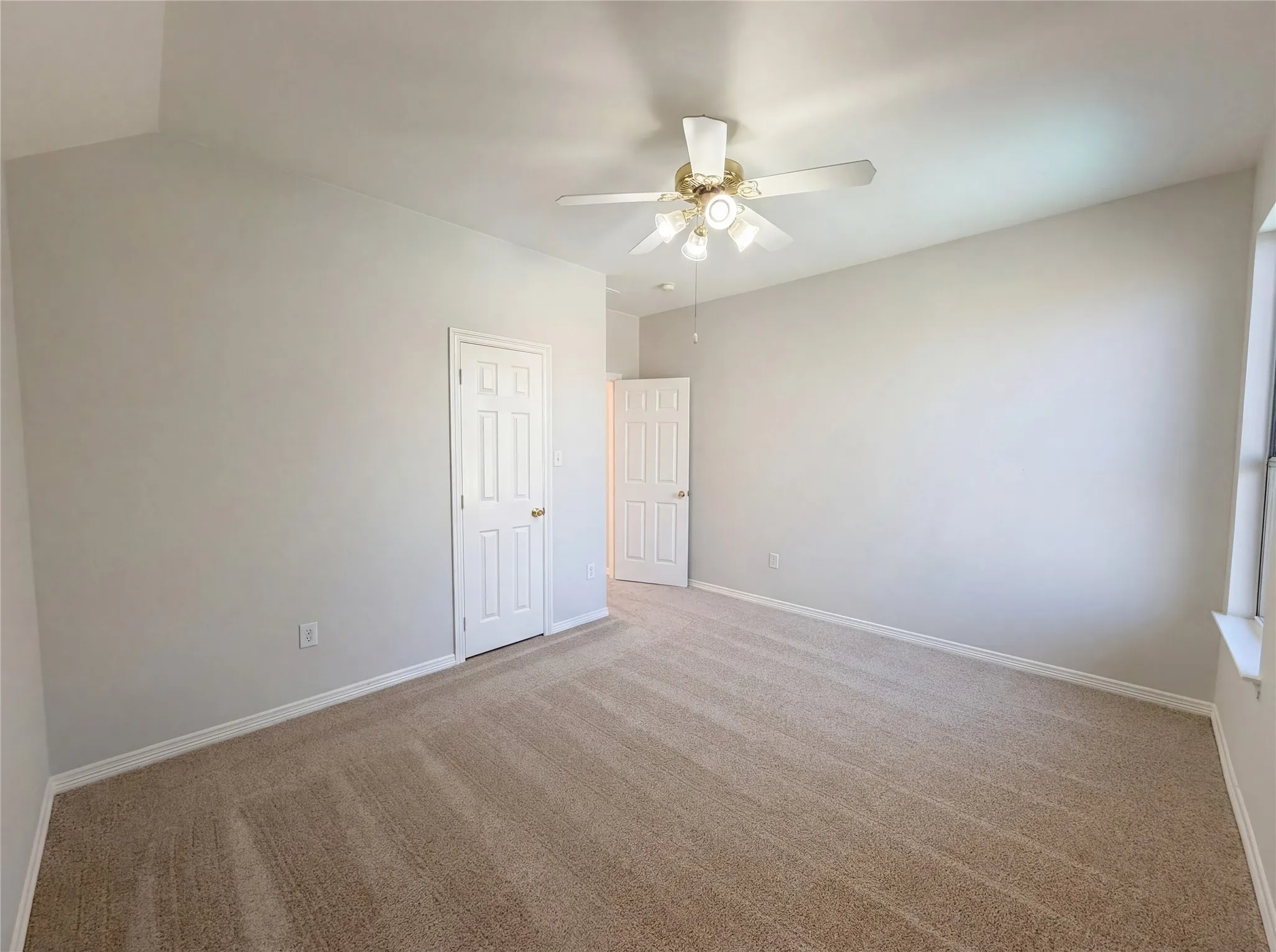 Single Family Residence For Sale in Denton County , 1412 Spring Ridge Lane, Flower Mound, Texas 75028, 4 Bedroom, 3 Bathroom, 3 Garage spaces, 2,755 Sqft, built in 2001, Preowned, mls#21185065, Real Estate Agent in Flower Mound, Homes For Sale in Denton county, Homes For Sale in Flower Mound, Realtor in Flower Mound Texas, Real Estate Brokerage Independent Realty Texas, Luminita Cordes Realtor