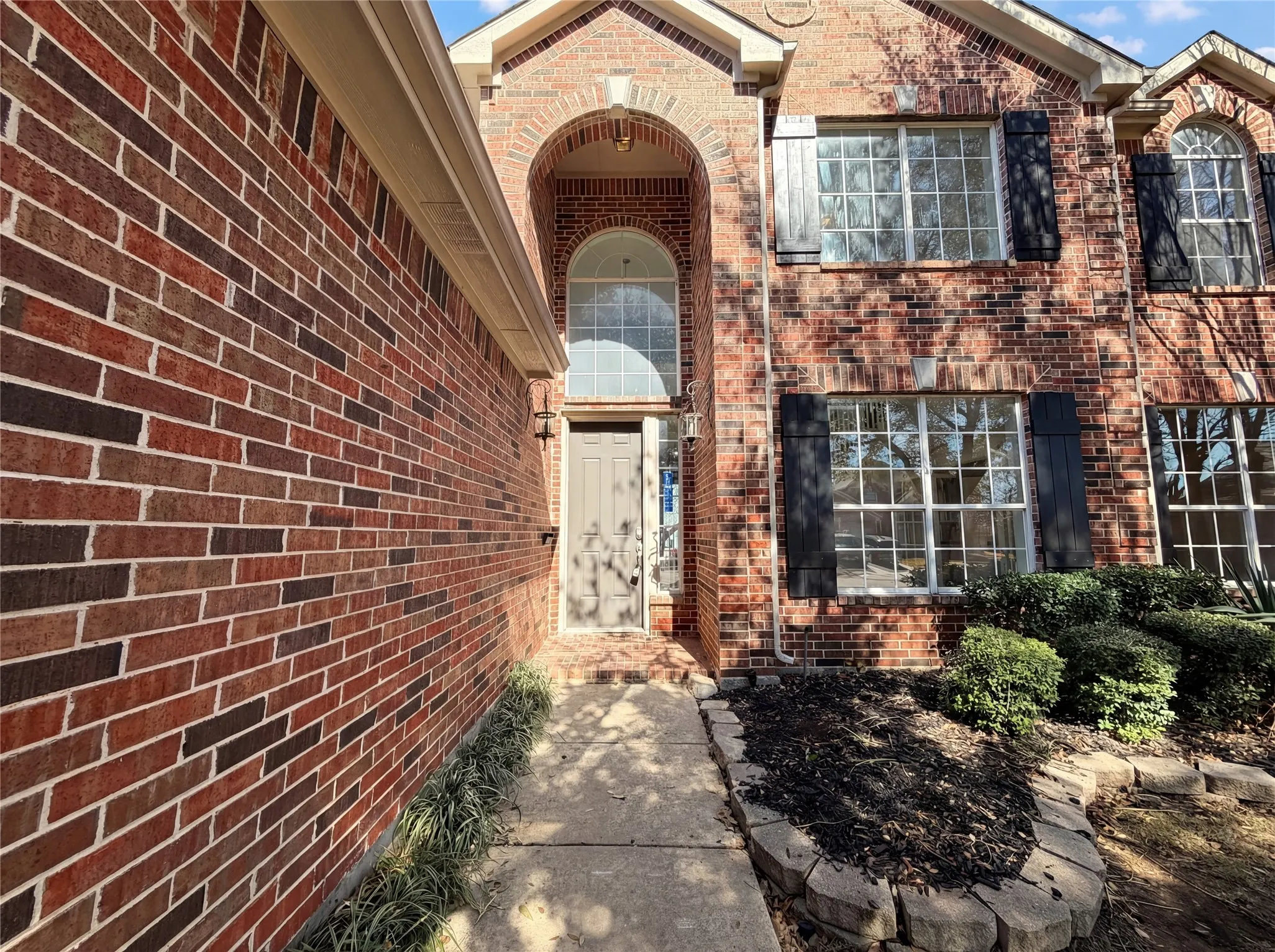 Single Family Residence For Sale in Denton County , 1412 Spring Ridge Lane, Flower Mound, Texas 75028, 4 Bedroom, 3 Bathroom, 3 Garage spaces, 2,755 Sqft, built in 2001, Preowned, mls#21185065, Real Estate Agent in Flower Mound, Homes For Sale in Denton county, Homes For Sale in Flower Mound, Realtor in Flower Mound Texas, Real Estate Brokerage Independent Realty Texas, Luminita Cordes Realtor