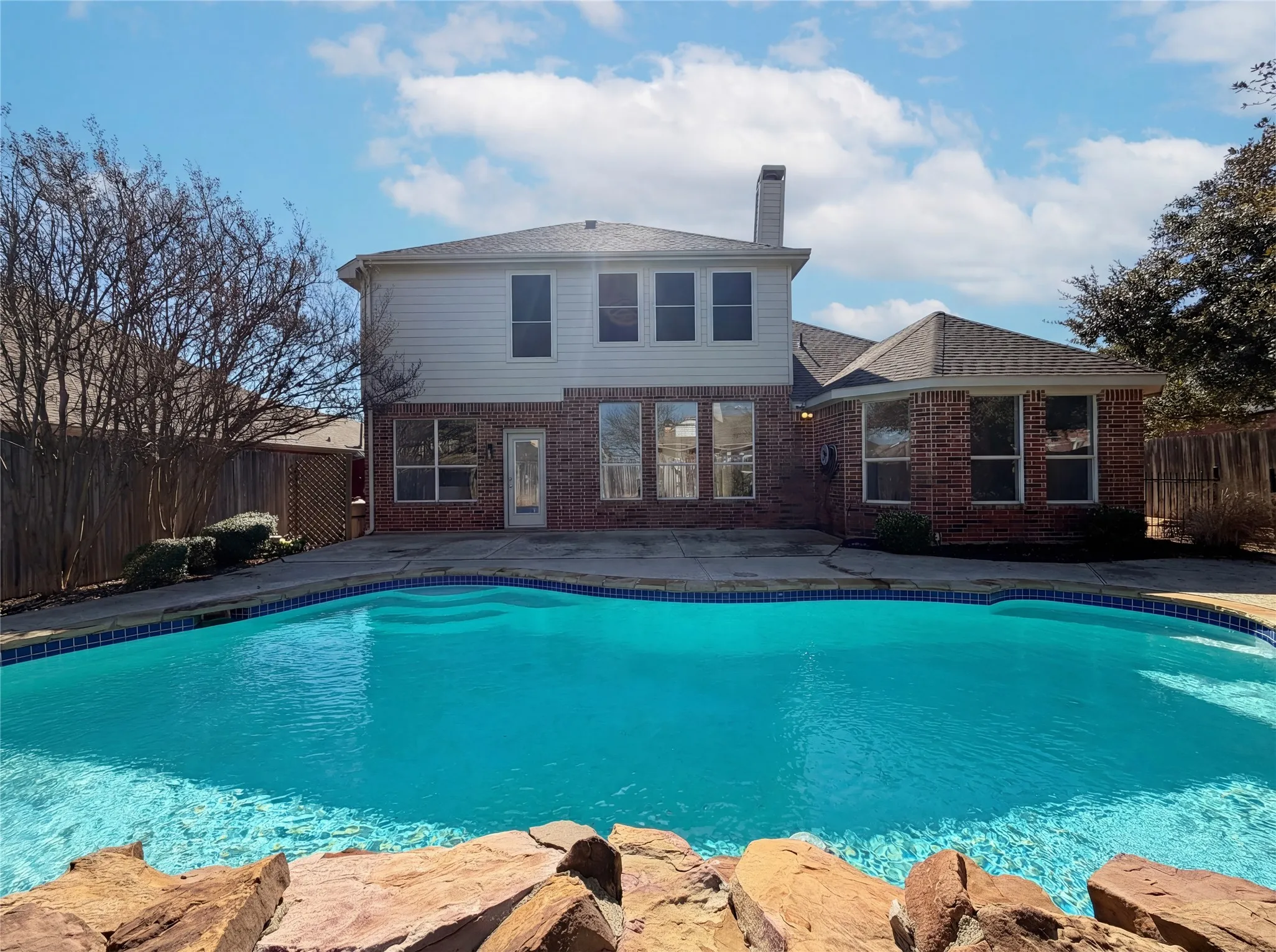 Single Family Residence For Sale in Denton County , 1412 Spring Ridge Lane, Flower Mound, Texas 75028, 4 Bedroom, 3 Bathroom, 3 Garage spaces, 2,755 Sqft, built in 2001, Preowned, mls#21185065, Real Estate Agent in Flower Mound, Homes For Sale in Denton county, Homes For Sale in Flower Mound, Realtor in Flower Mound Texas, Real Estate Brokerage Independent Realty Texas, Luminita Cordes Realtor