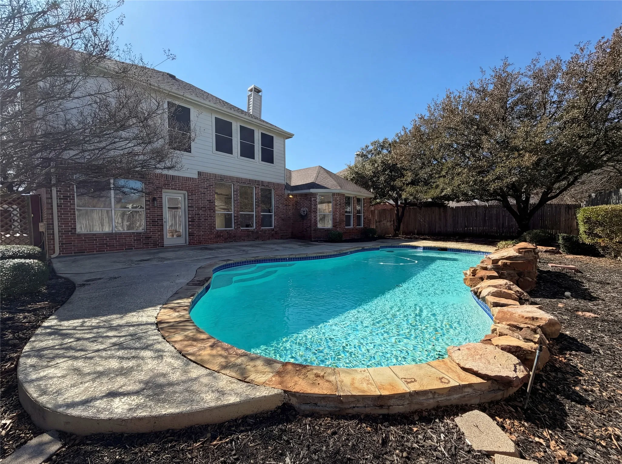 Single Family Residence For Sale in Denton County , 1412 Spring Ridge Lane, Flower Mound, Texas 75028, 4 Bedroom, 3 Bathroom, 3 Garage spaces, 2,755 Sqft, built in 2001, Preowned, mls#21185065, Real Estate Agent in Flower Mound, Homes For Sale in Denton county, Homes For Sale in Flower Mound, Realtor in Flower Mound Texas, Real Estate Brokerage Independent Realty Texas, Luminita Cordes Realtor