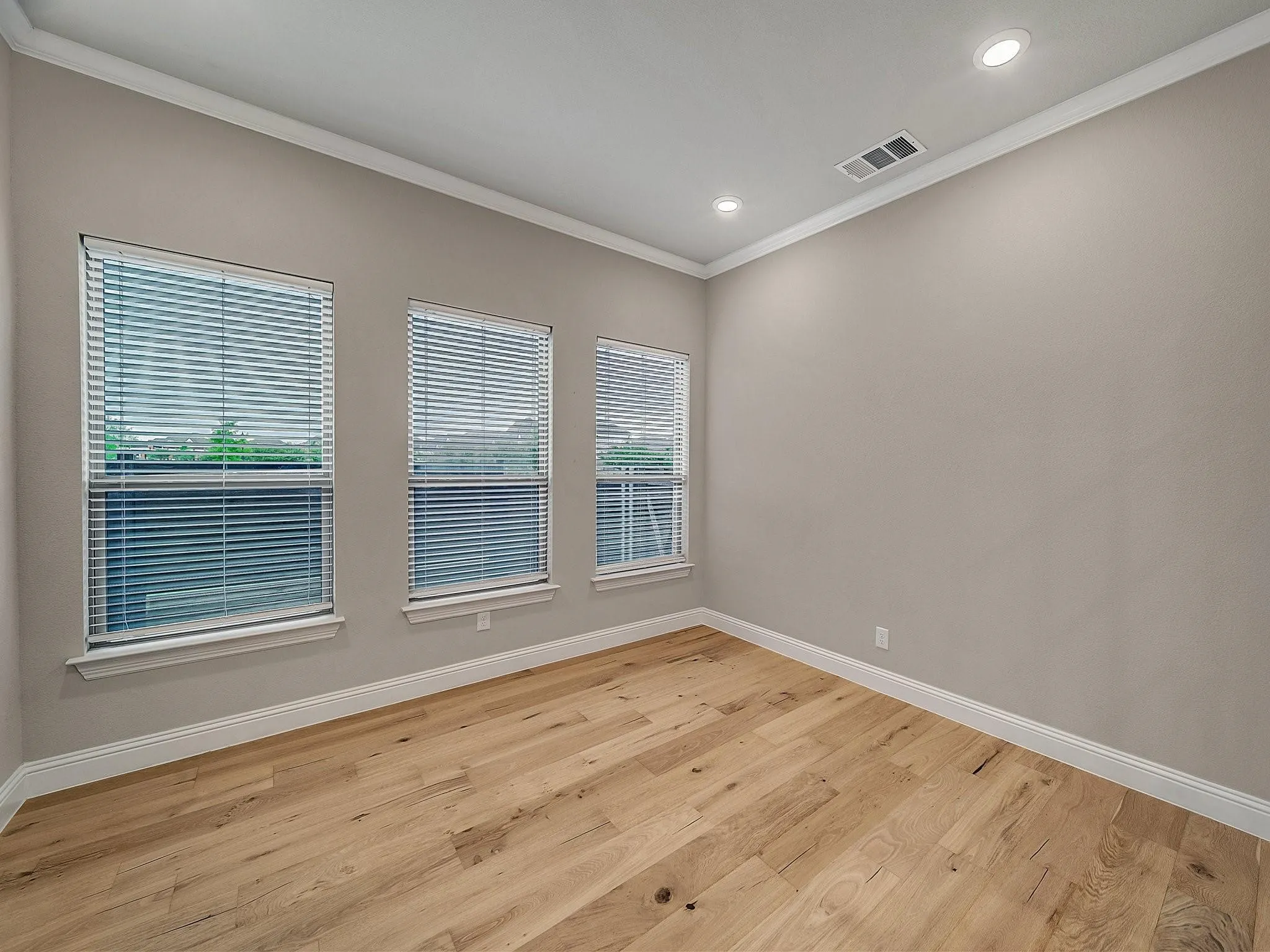Single Family Residence For Sale in Denton County , 1021 Warner Ridge, Northlake, Texas 76226, 4 Bedroom, 5 Bathroom, 2 Garage spaces, 3,054 Sqft, built in 2021, Price $599,900, mls#21179083, Real Estate Agent in Northlake, Homes For Sale in Denton county, Homes For Sale in Northlake, Realtor in Northlake Texas, Real Estate Brokerage Independent Realty Texas, Luminita Cordes Realtor