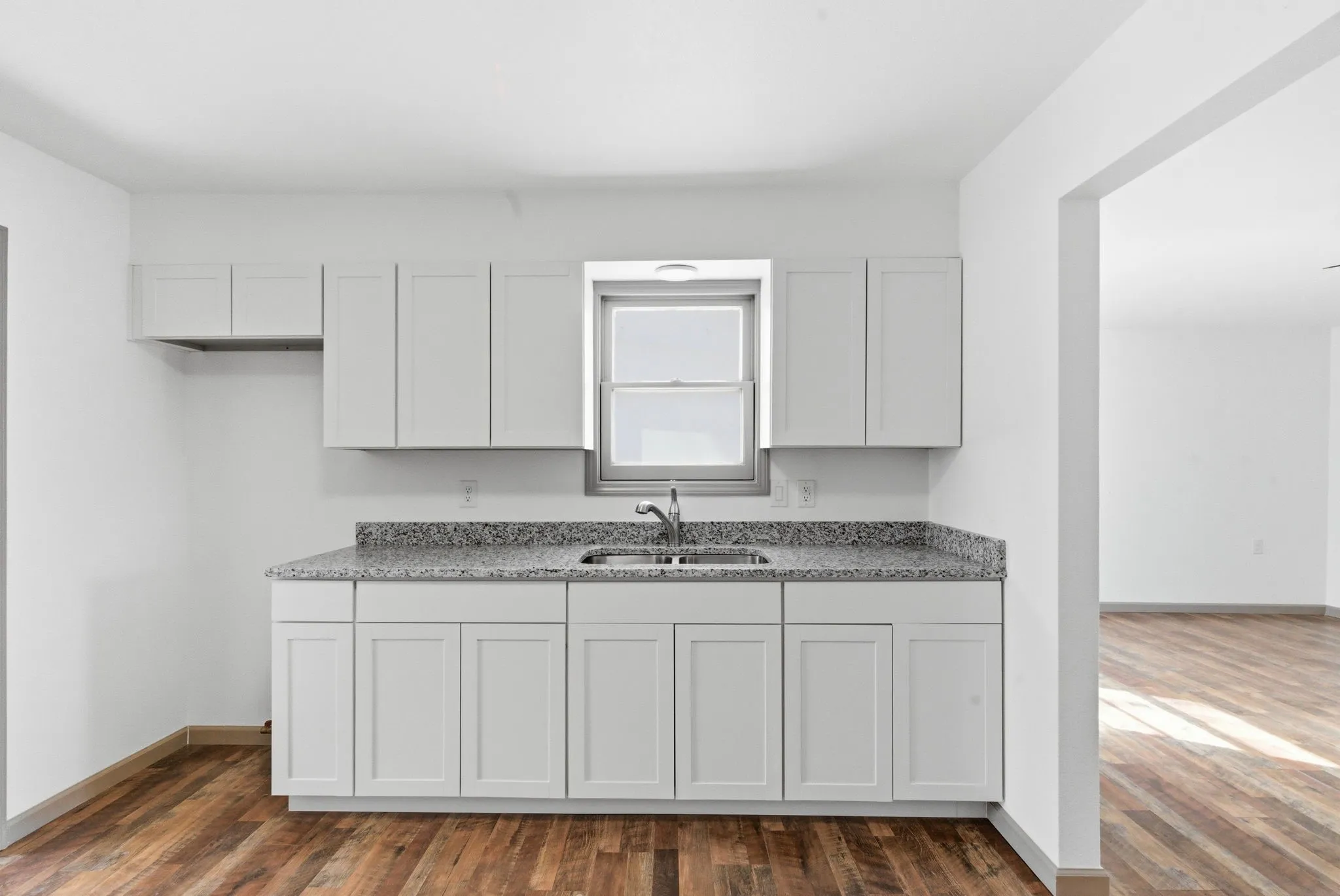 Single Family Residence For Sale in Hood County , 116 E Lipan Drive, Lipan, Texas 76462, 2 Bedroom, 1 Bathroom, Garage spaces, 1,037 Sqft, built in 1945, Preowned, mls#21185093, Real Estate Agent in Lipan, Homes For Sale in Hood county, Homes For Sale in Lipan, Realtor in Lipan Texas, Real Estate Brokerage Independent Realty Texas, Luminita Cordes Realtor
