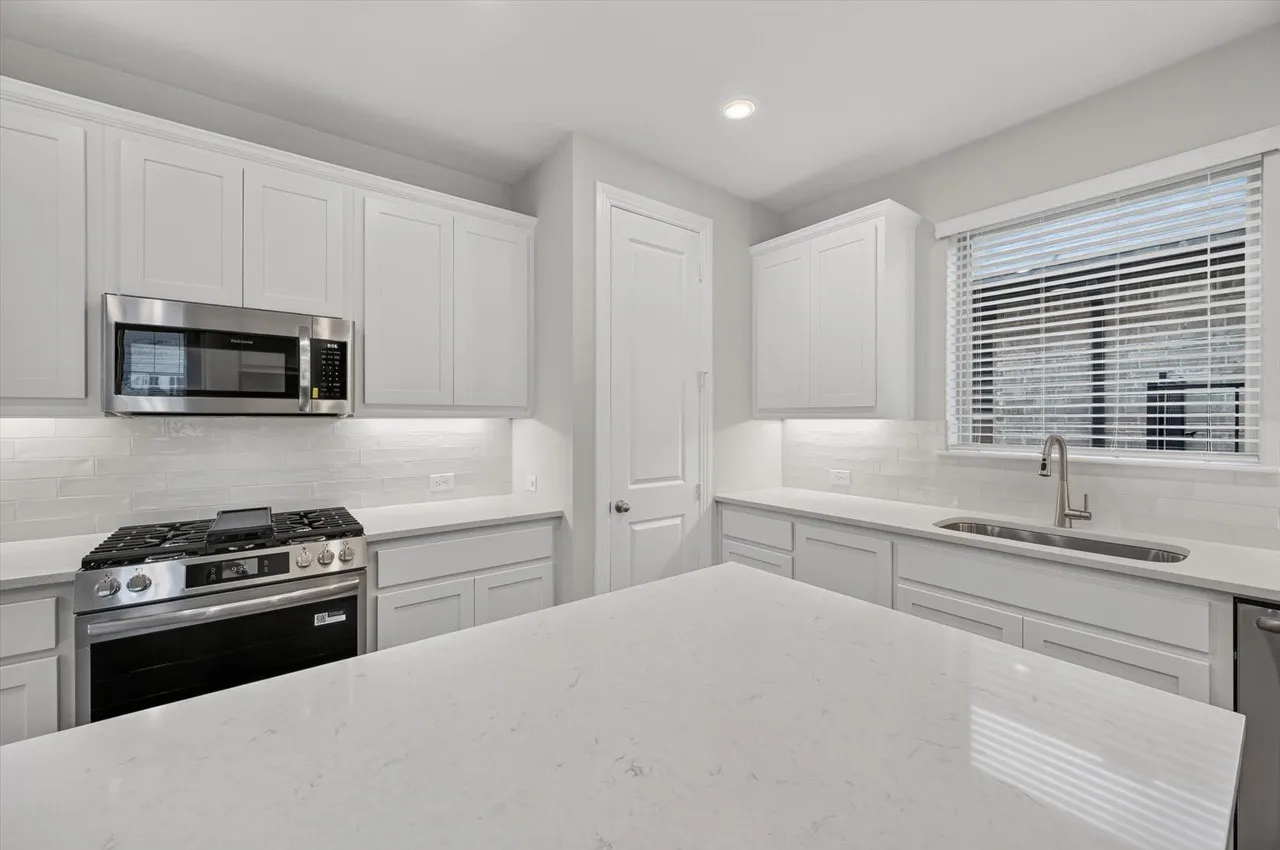Single Family Residence For Sale in Ellis County , 7566 Anastasia Street, Venus, Texas 76084, 4 Bedroom, 3 Bathroom, 2 Garage spaces, 2,333 Sqft, built in 2026, New Construction - Incomplete, mls#21185117, Real Estate Agent in Venus, Homes For Sale in Ellis county, Homes For Sale in Venus, Realtor in Venus Texas, Real Estate Brokerage Independent Realty Texas, Luminita Cordes Realtor