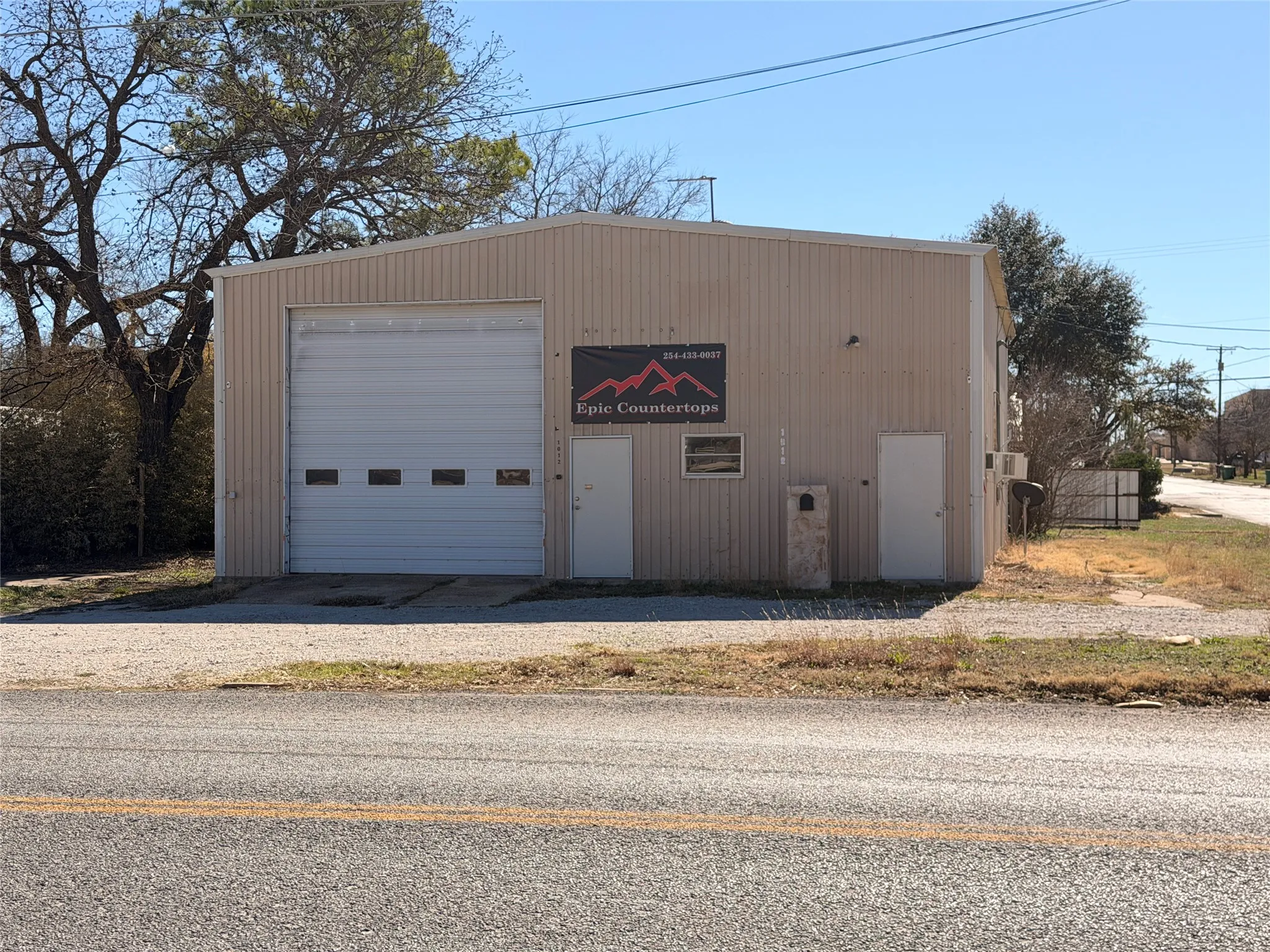 Warehouse For Sale in Eastland County , 1012 W Main Street, Eastland, Texas 76448, 0, 0, Garage spaces, 0 Sqft, built in 1990, Preowned, mls#21184655, Real Estate Agent in Eastland, Homes For Sale in Eastland county, Homes For Sale in Eastland, Realtor in Eastland Texas, Real Estate Brokerage Independent Realty Texas, Luminita Cordes Realtor
