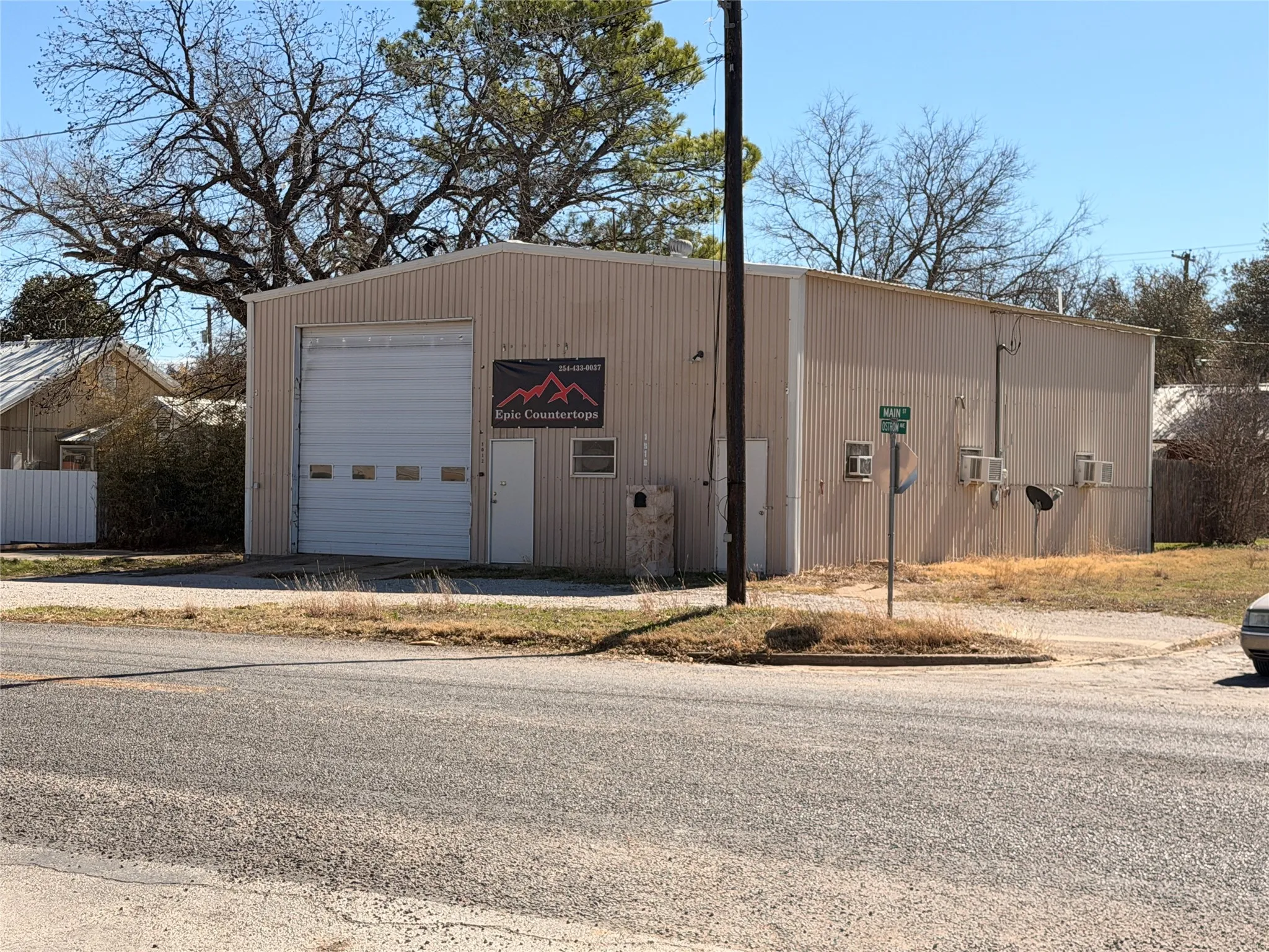 Warehouse For Sale in Eastland County , 1012 W Main Street, Eastland, Texas 76448, 0, 0, Garage spaces, 0 Sqft, built in 1990, Preowned, mls#21184655, Real Estate Agent in Eastland, Homes For Sale in Eastland county, Homes For Sale in Eastland, Realtor in Eastland Texas, Real Estate Brokerage Independent Realty Texas, Luminita Cordes Realtor