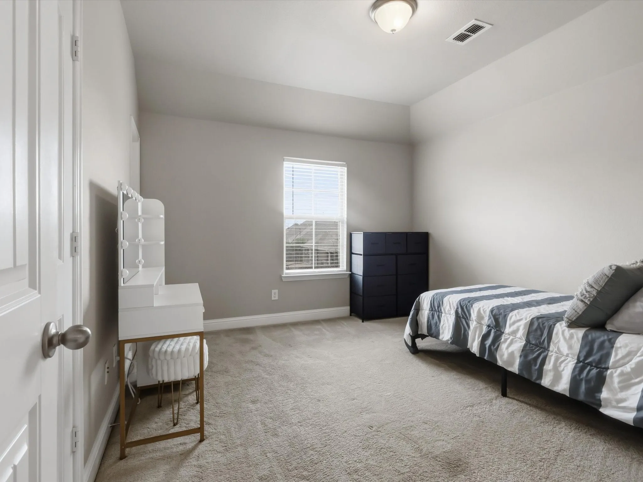 Single Family Residence For Sale in Collin County , 7717 Lake Worth Cove, Mc Kinney, Texas 75071, 4 Bedroom, 4 Bathroom, 2 Garage spaces, 2,528 Sqft, built in 2017, Preowned, mls#21174905, Real Estate Agent in Mc Kinney, Homes For Sale in Collin county, Homes For Sale in Mc Kinney, Realtor in Mc Kinney Texas, Real Estate Brokerage Independent Realty Texas, Luminita Cordes Realtor
