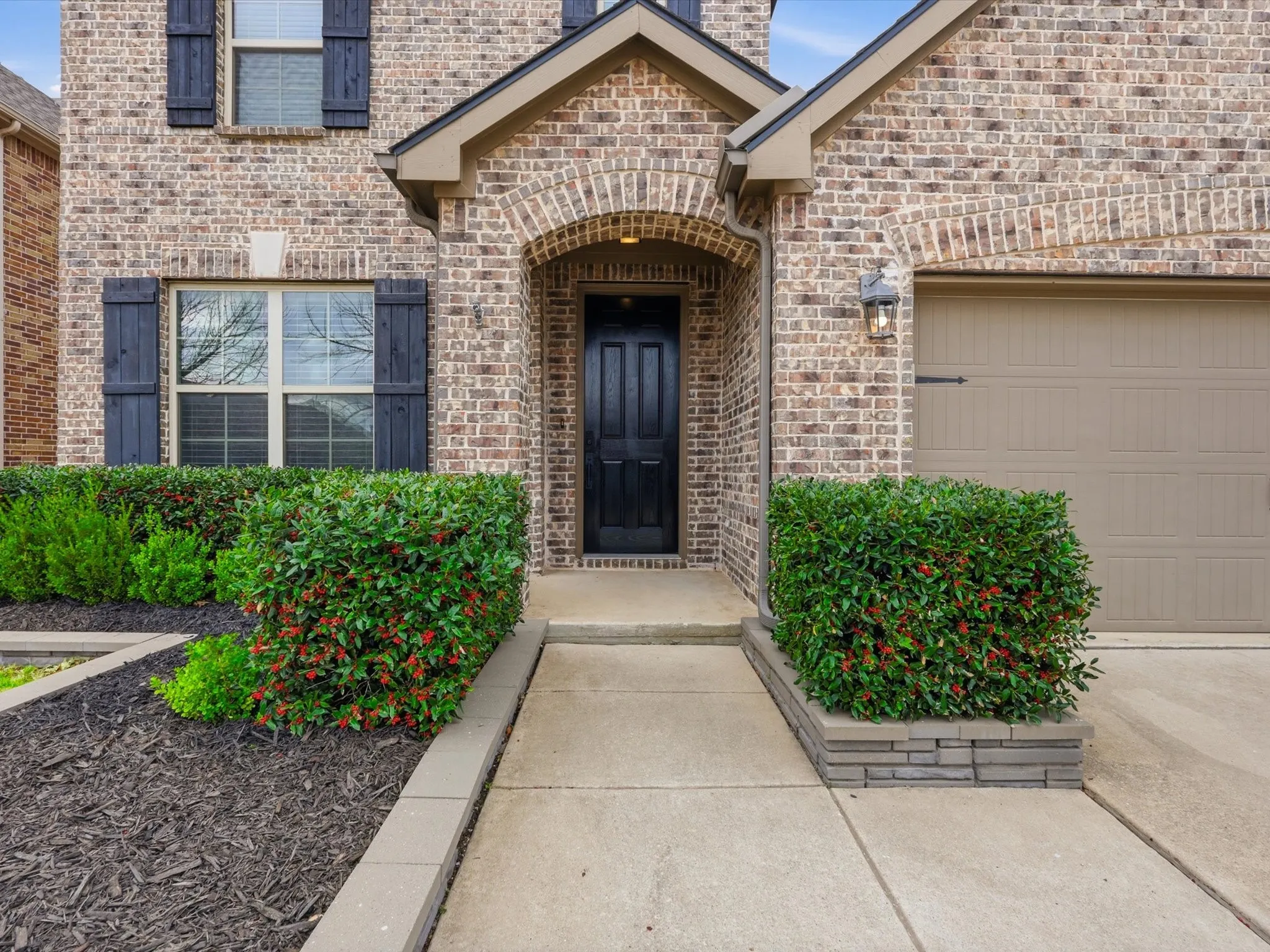 Single Family Residence For Sale in Collin County , 7717 Lake Worth Cove, Mc Kinney, Texas 75071, 4 Bedroom, 4 Bathroom, 2 Garage spaces, 2,528 Sqft, built in 2017, Preowned, mls#21174905, Real Estate Agent in Mc Kinney, Homes For Sale in Collin county, Homes For Sale in Mc Kinney, Realtor in Mc Kinney Texas, Real Estate Brokerage Independent Realty Texas, Luminita Cordes Realtor