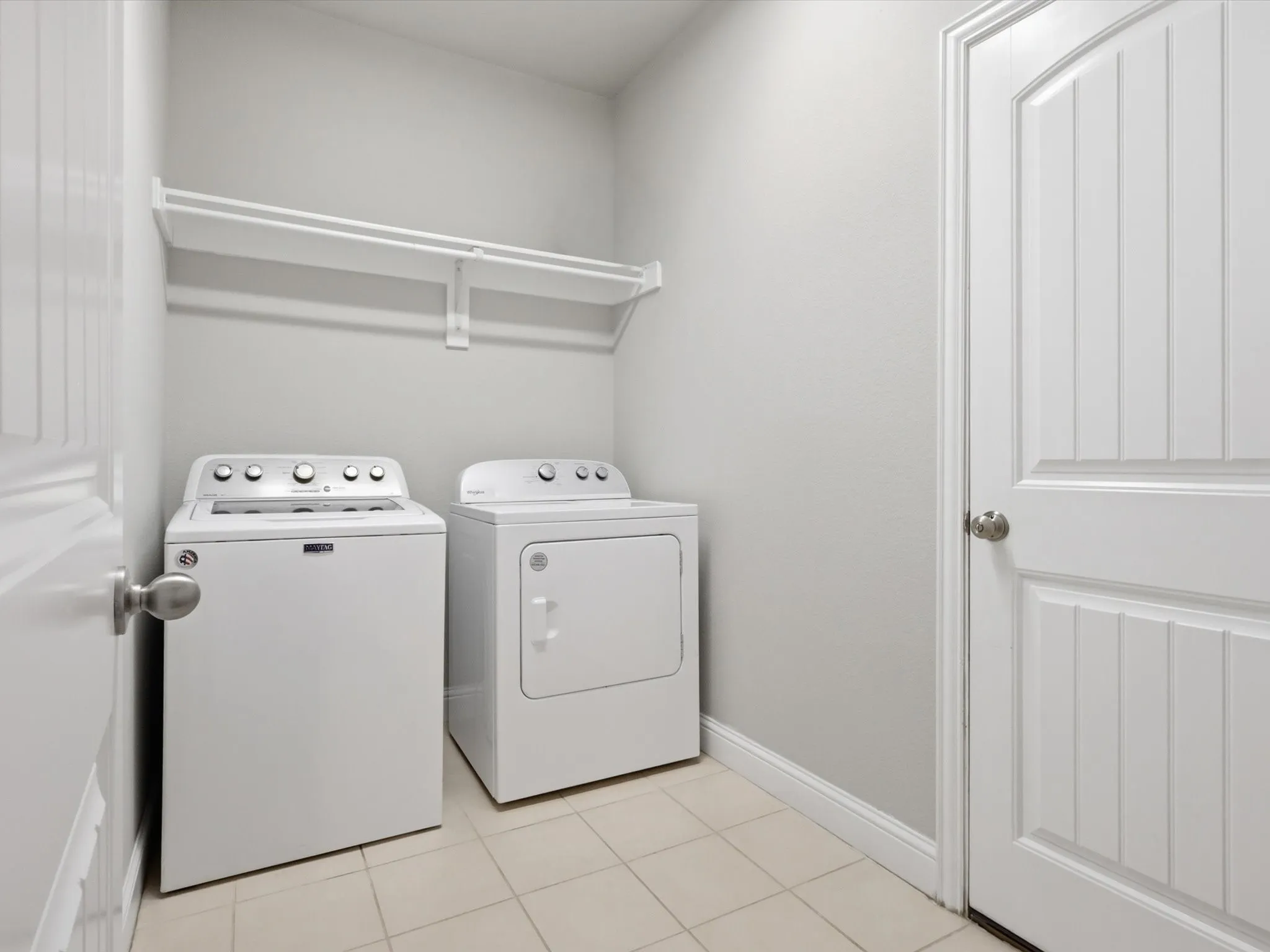 Single Family Residence For Sale in Collin County , 7717 Lake Worth Cove, Mc Kinney, Texas 75071, 4 Bedroom, 4 Bathroom, 2 Garage spaces, 2,528 Sqft, built in 2017, Preowned, mls#21174905, Real Estate Agent in Mc Kinney, Homes For Sale in Collin county, Homes For Sale in Mc Kinney, Realtor in Mc Kinney Texas, Real Estate Brokerage Independent Realty Texas, Luminita Cordes Realtor