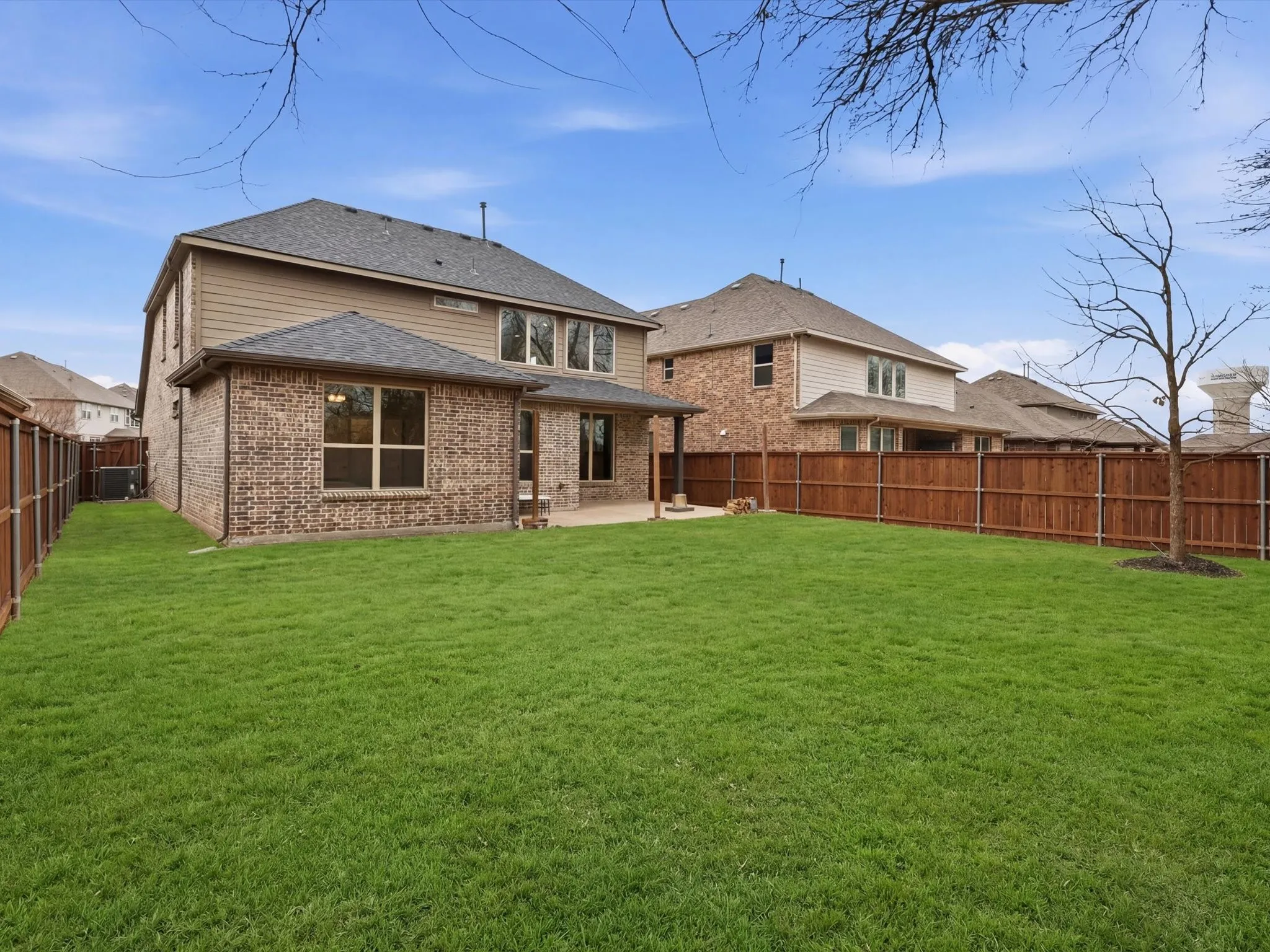 Single Family Residence For Sale in Collin County , 7717 Lake Worth Cove, Mc Kinney, Texas 75071, 4 Bedroom, 4 Bathroom, 2 Garage spaces, 2,528 Sqft, built in 2017, Preowned, mls#21174905, Real Estate Agent in Mc Kinney, Homes For Sale in Collin county, Homes For Sale in Mc Kinney, Realtor in Mc Kinney Texas, Real Estate Brokerage Independent Realty Texas, Luminita Cordes Realtor