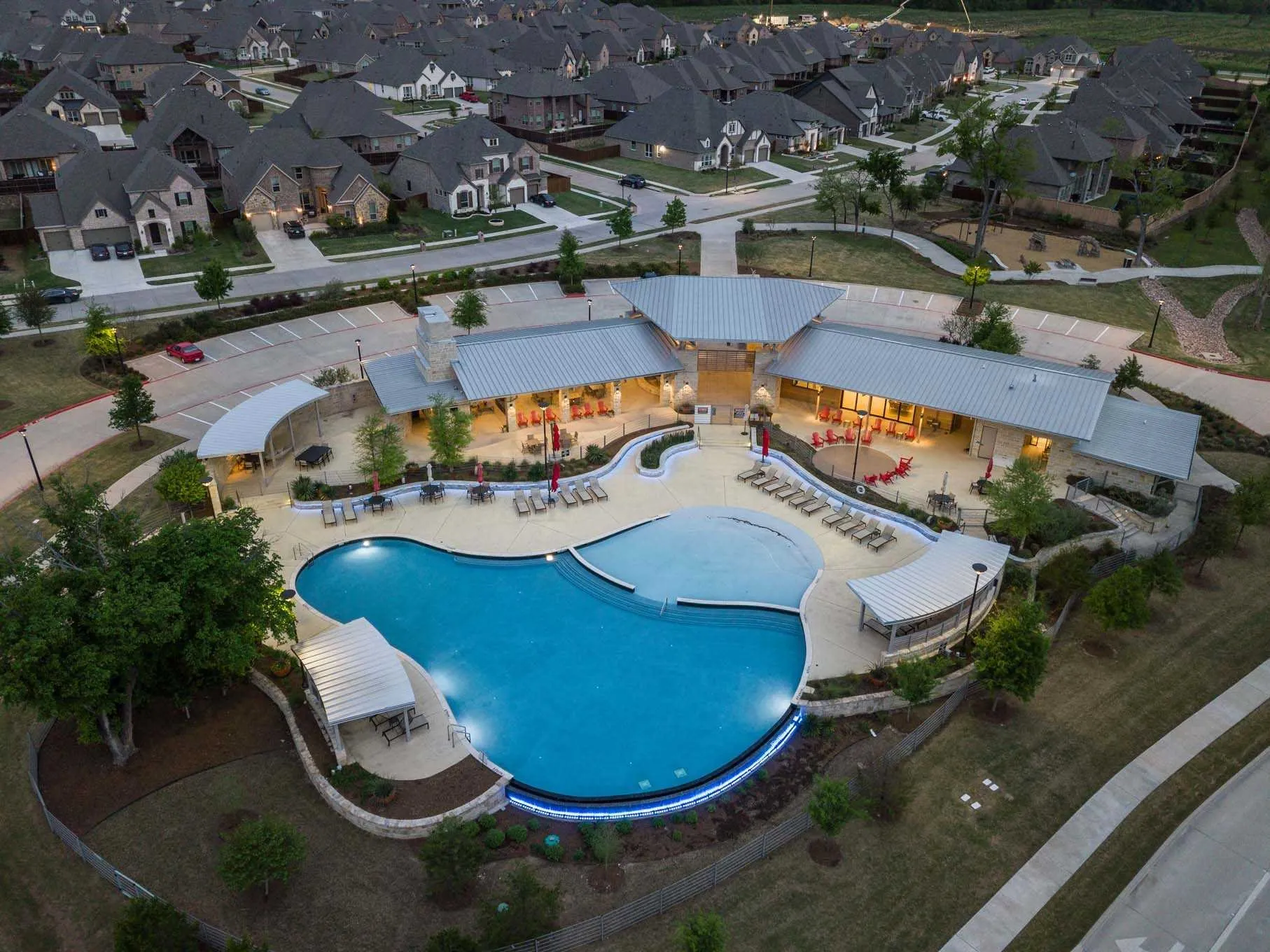 Single Family Residence For Sale in Collin County , 7717 Lake Worth Cove, Mc Kinney, Texas 75071, 4 Bedroom, 4 Bathroom, 2 Garage spaces, 2,528 Sqft, built in 2017, Preowned, mls#21174905, Real Estate Agent in Mc Kinney, Homes For Sale in Collin county, Homes For Sale in Mc Kinney, Realtor in Mc Kinney Texas, Real Estate Brokerage Independent Realty Texas, Luminita Cordes Realtor