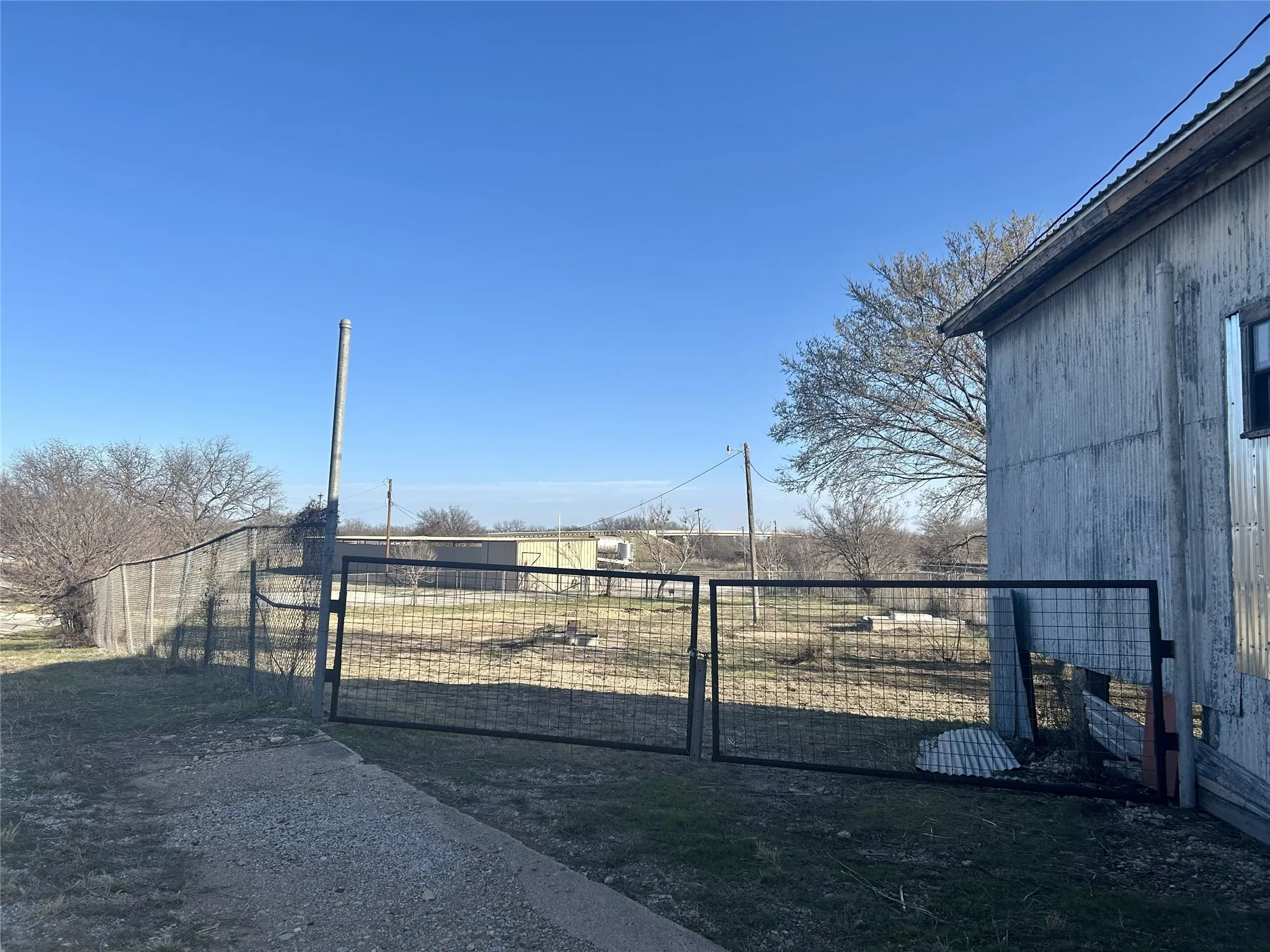 Warehouse For Sale in Coleman County , 608 E College Street, Coleman, Texas 76834, 0, 0, Garage spaces, 0 Sqft, built in 1940, Preowned, Price $60,000, mls#21185179, Real Estate Agent in Coleman, Homes For Sale in Coleman county, Homes For Sale in Coleman, Realtor in Coleman Texas, Real Estate Brokerage Independent Realty Texas, Luminita Cordes Realtor