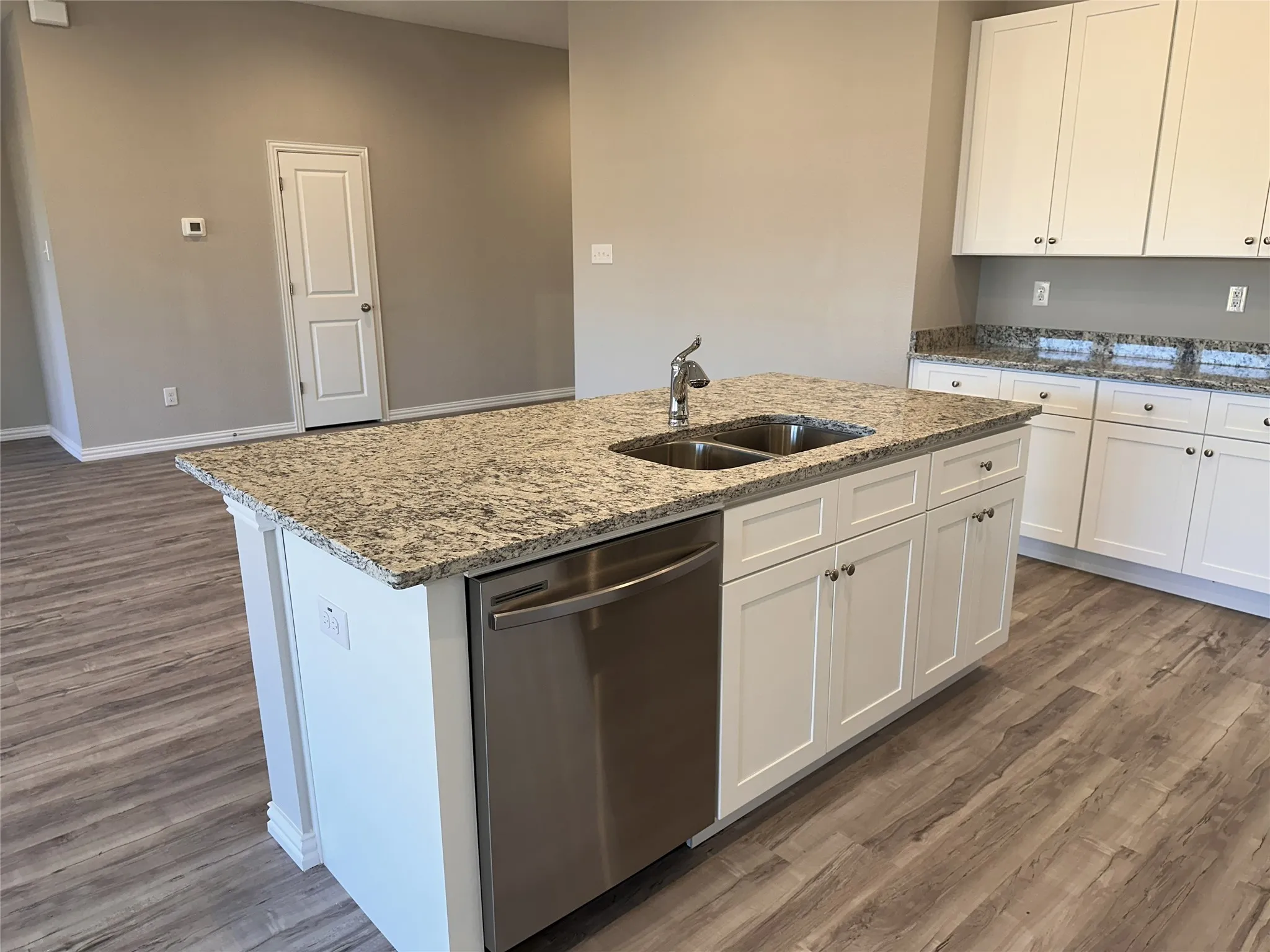 Single Family Residence For Sale in Hunt County , 4806 Delano Street, Greenville, Texas 75401, 3 Bedroom, 2 Bathroom, 2 Garage spaces, 1,687 Sqft, built in 2023, New Construction - Complete, mls#21179231, Real Estate Agent in Greenville, Homes For Sale in Hunt county, Homes For Sale in Greenville, Realtor in Greenville Texas, Real Estate Brokerage Independent Realty Texas, Luminita Cordes Realtor