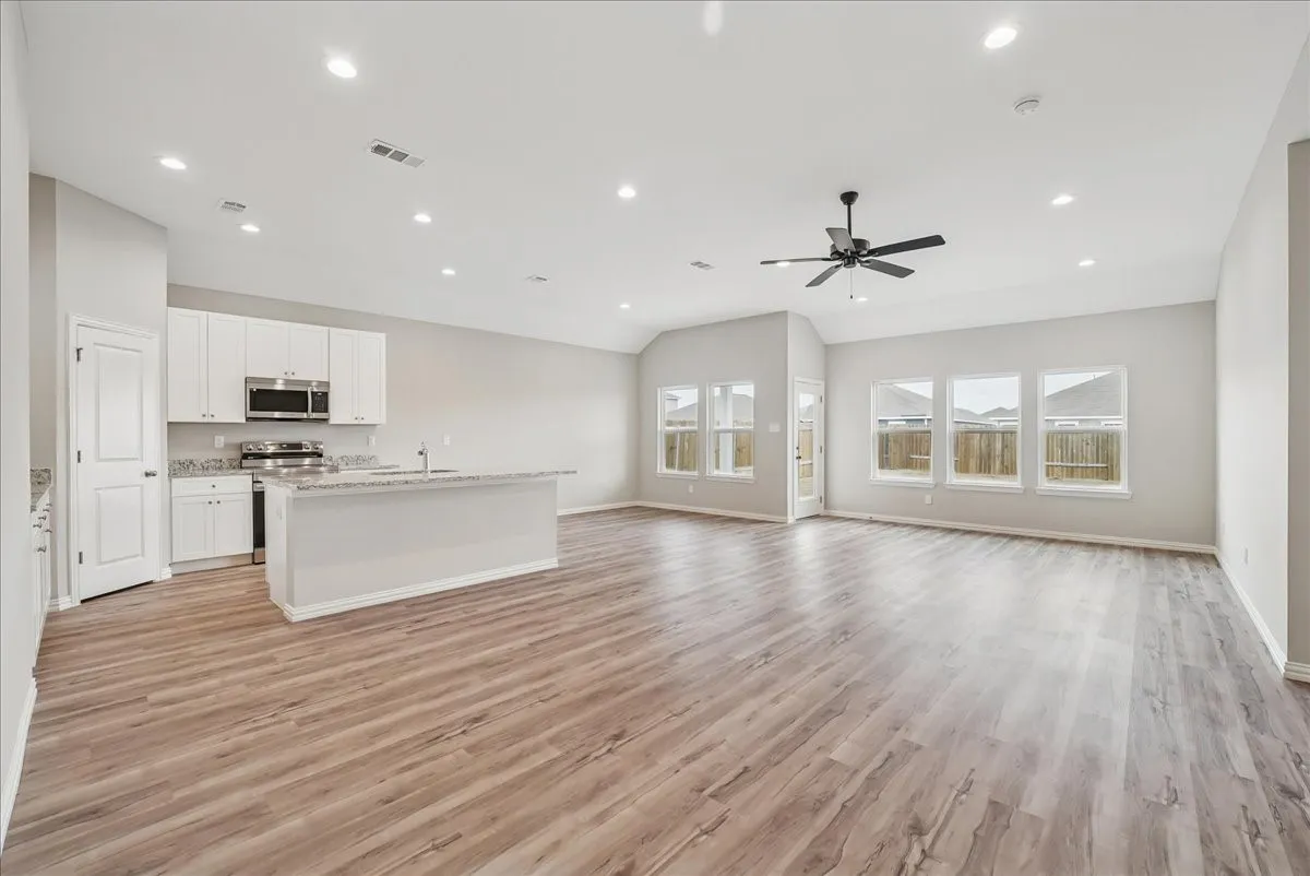 Single Family Residence For Sale in Hunt County , 4806 Delano Street, Greenville, Texas 75401, 3 Bedroom, 2 Bathroom, 2 Garage spaces, 1,687 Sqft, built in 2023, New Construction - Complete, mls#21179231, Real Estate Agent in Greenville, Homes For Sale in Hunt county, Homes For Sale in Greenville, Realtor in Greenville Texas, Real Estate Brokerage Independent Realty Texas, Luminita Cordes Realtor
