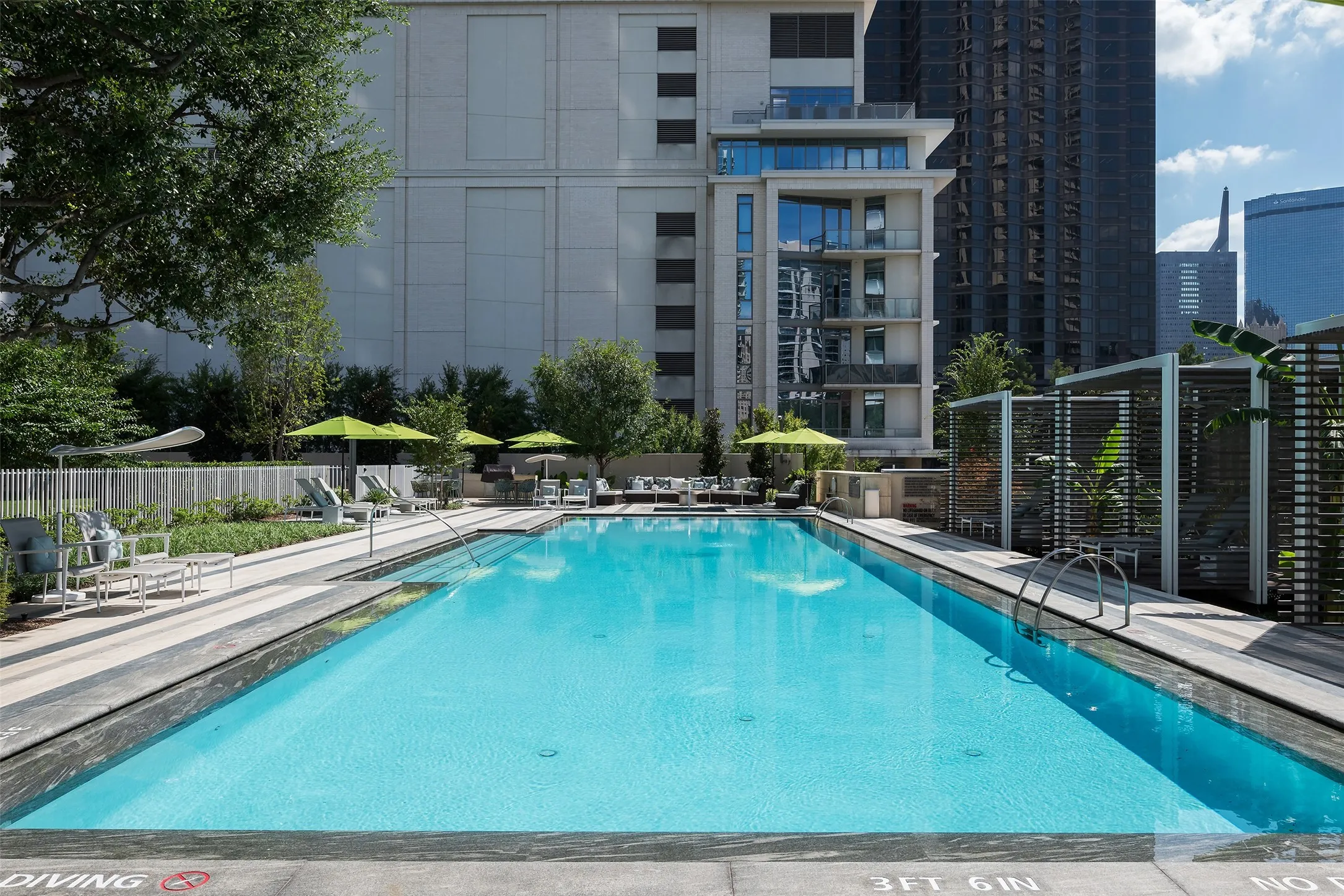 Condominium For Sale in Dallas County , 1918 Olive Street 402, Dallas, Texas 75201, 2 Bedroom, 2 Bathroom, 2 Garage spaces, 2,425 Sqft, built in 2011, mls#21183663, Real Estate Agent in Dallas, Homes For Sale in Dallas county, Homes For Sale in Dallas, Realtor in Dallas Texas, Real Estate Brokerage Independent Realty Texas, Luminita Cordes Realtor