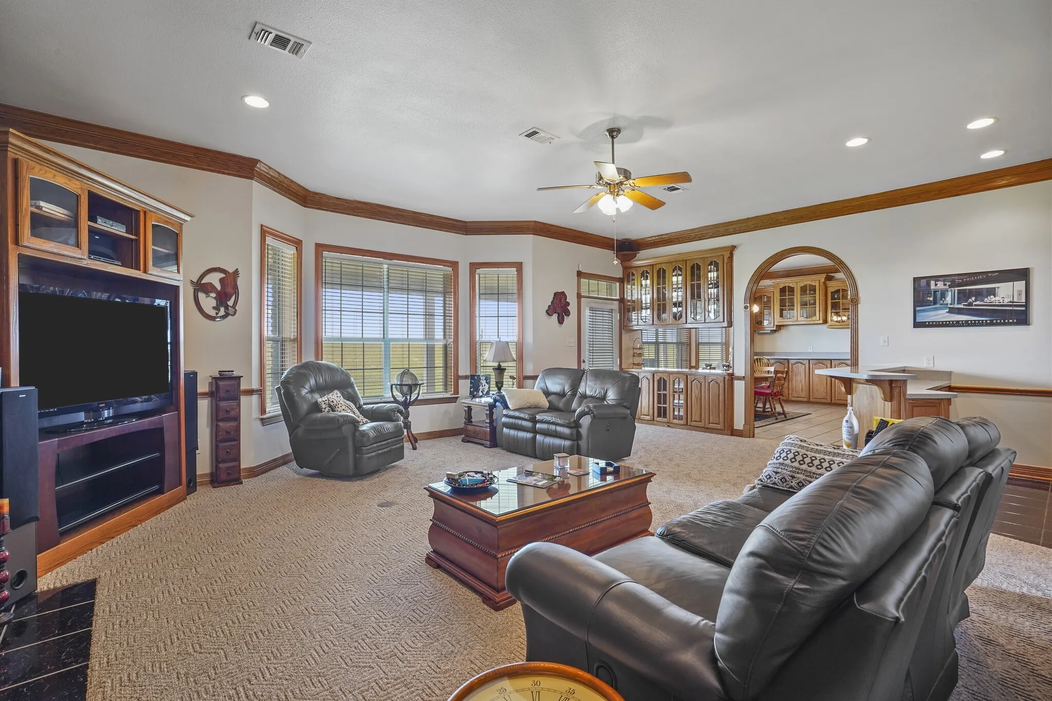 Single Family Residence For Sale in Cooke County , 500 Fm 1198 A, Muenster, Texas 76252, 5 Bedrooms, 5 Bathrooms, 4 Garage spaces, 4,912 Sqft, built in 2000, Preowned, Price $3,250,000, mls#21165880, Real Estate Agent in Muenster, Homes For Sale in Cooke county, Homes For Sale in Muenster, Realtor in Muenster Texas, Real Estate Brokerage Independent Realty Texas, Luminita Cordes Realtor