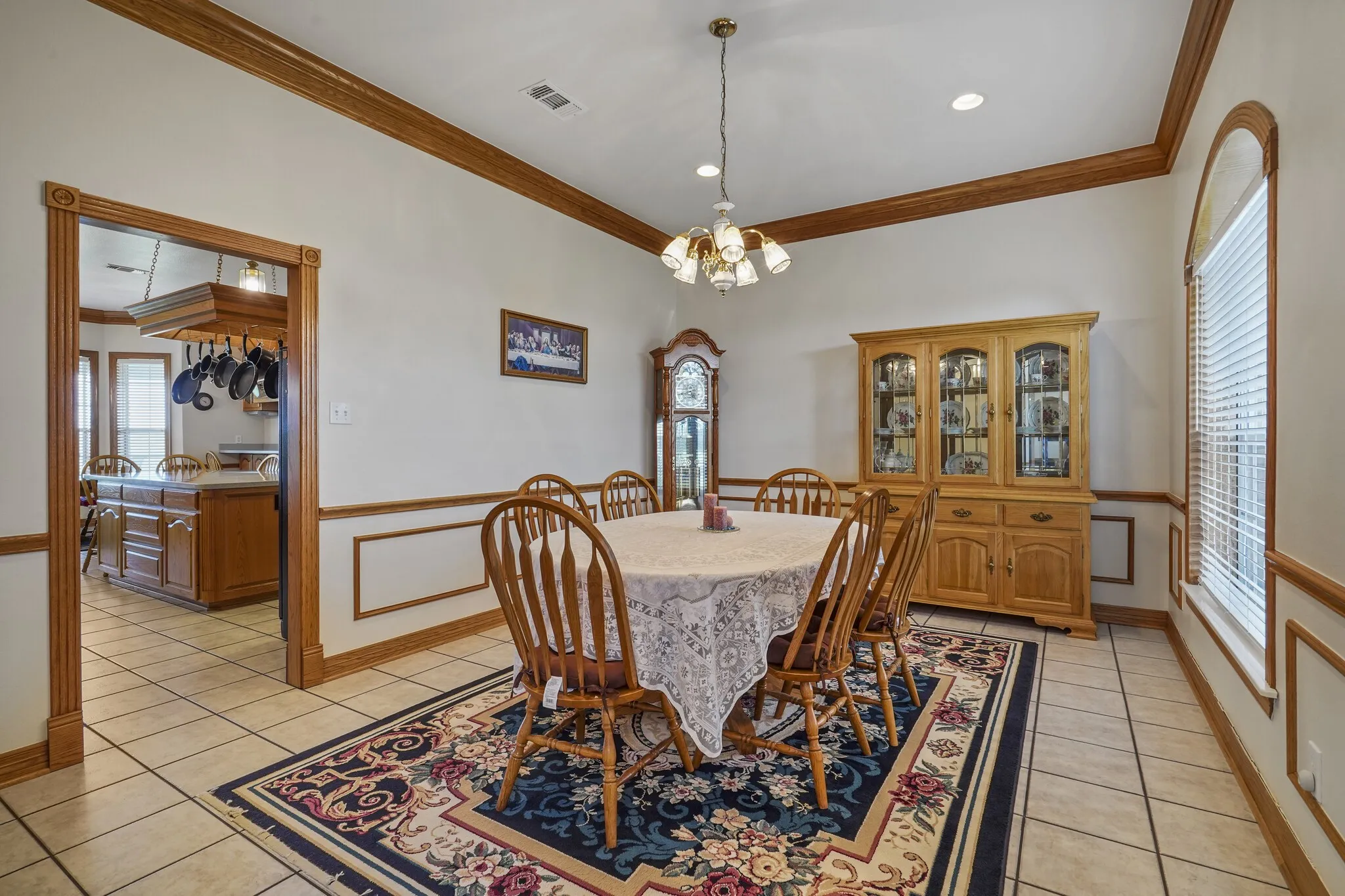 Single Family Residence For Sale in Cooke County , 500 Fm 1198 A, Muenster, Texas 76252, 5 Bedrooms, 5 Bathrooms, 4 Garage spaces, 4,912 Sqft, built in 2000, Preowned, Price $3,250,000, mls#21165880, Real Estate Agent in Muenster, Homes For Sale in Cooke county, Homes For Sale in Muenster, Realtor in Muenster Texas, Real Estate Brokerage Independent Realty Texas, Luminita Cordes Realtor