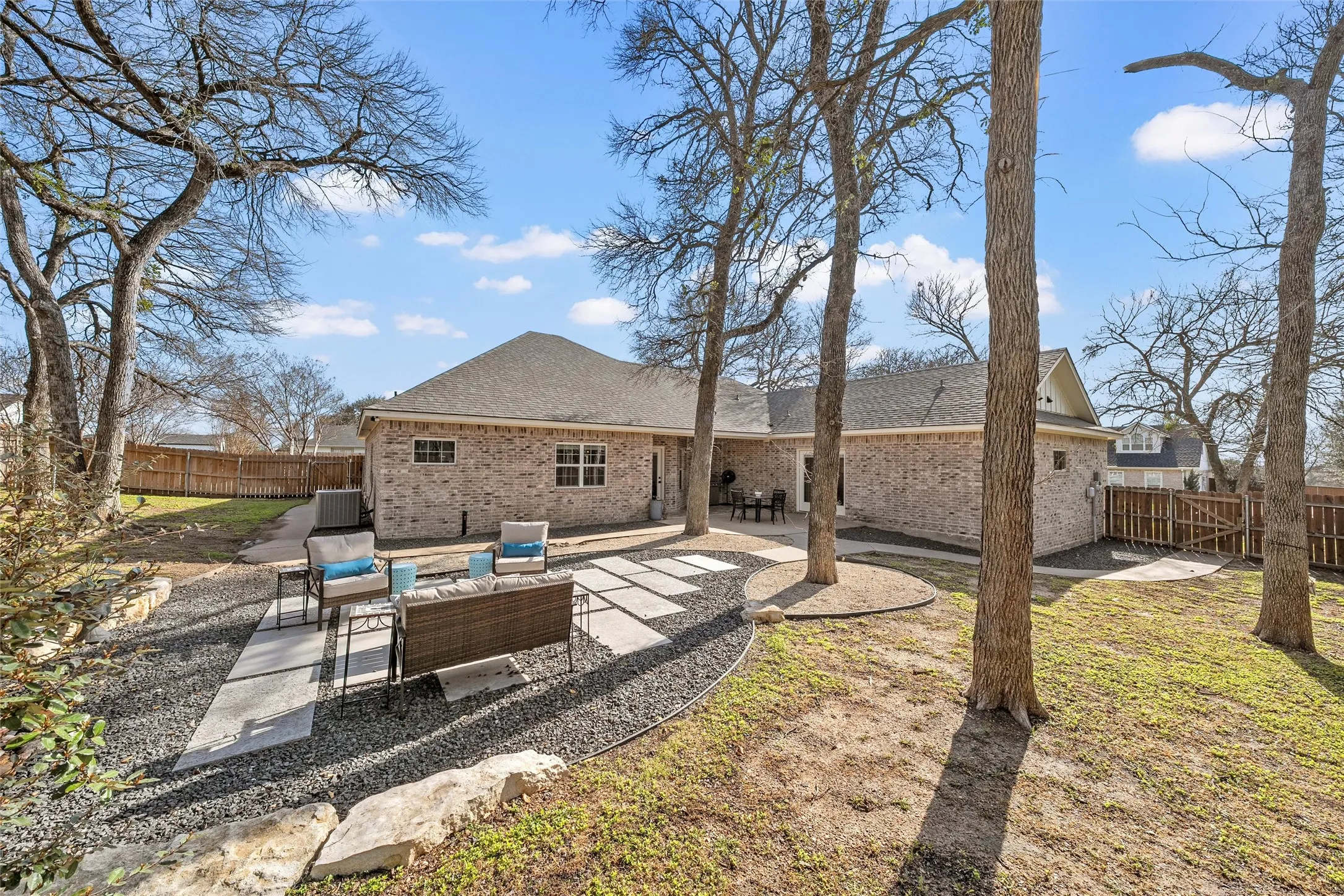 Single Family Residence For Sale in Mc Lennan County , 117 Lost Oaks Drive, Waco, Texas 76705, 4 Bedroom, 3 Bathroom, 2 Garage spaces, 2,314 Sqft, built in 2022, mls#21184139, Real Estate Agent in Waco, Homes For Sale in Mc Lennan county, Homes For Sale in Waco, Realtor in Waco Texas, Real Estate Brokerage Independent Realty Texas, Luminita Cordes Realtor