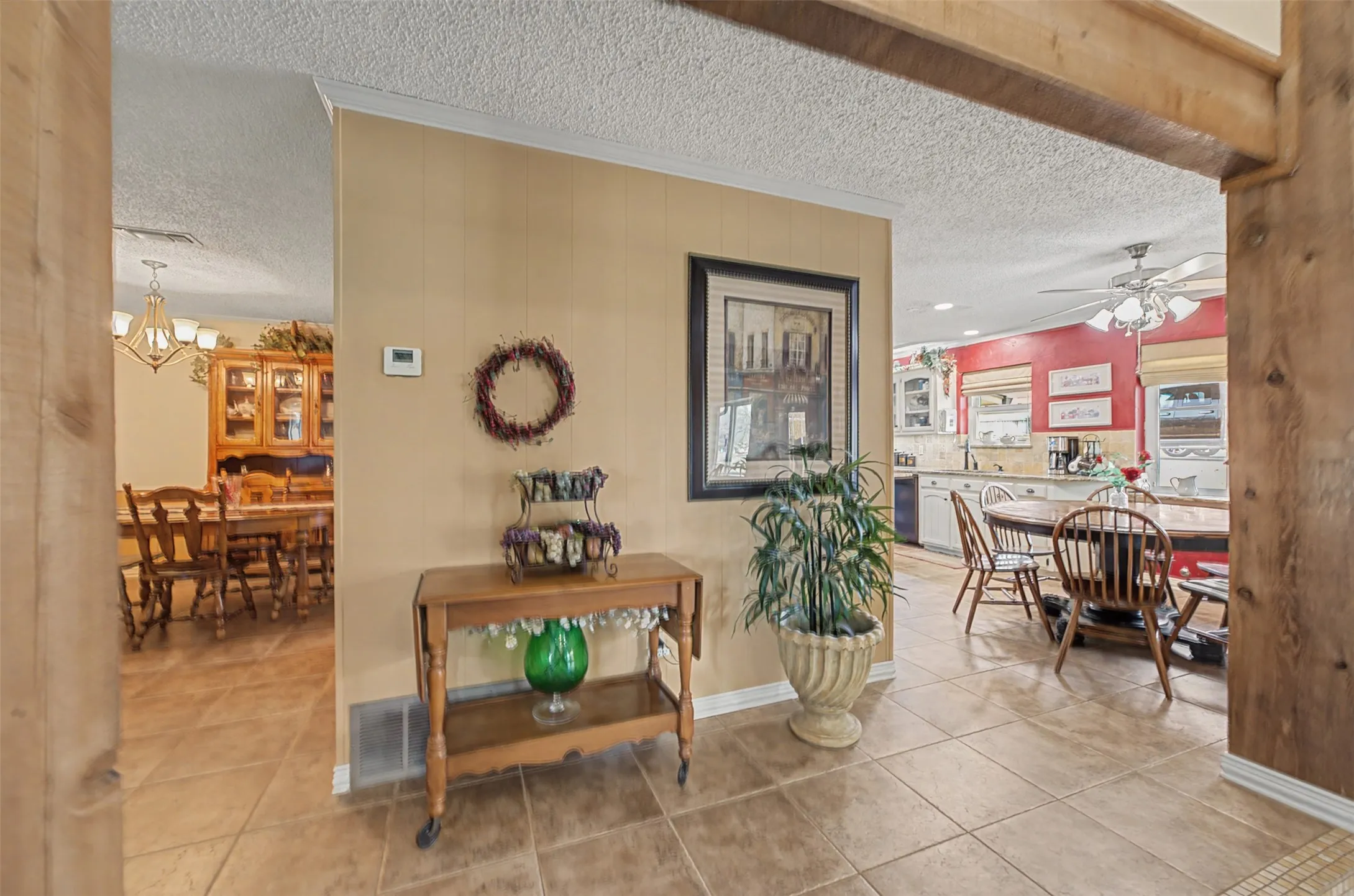 Single Family Residence For Sale in Johnson County , 8240 Kramer Street, Lillian, Texas 76061, 5 Bedroom, 2 Bathroom, 4 Garage spaces, 3,751 Sqft, built in 1975, Preowned, mls#21181879, Real Estate Agent in Lillian, Homes For Sale in Johnson county, Homes For Sale in Lillian, Realtor in Lillian Texas, Real Estate Brokerage Independent Realty Texas, Luminita Cordes Realtor
