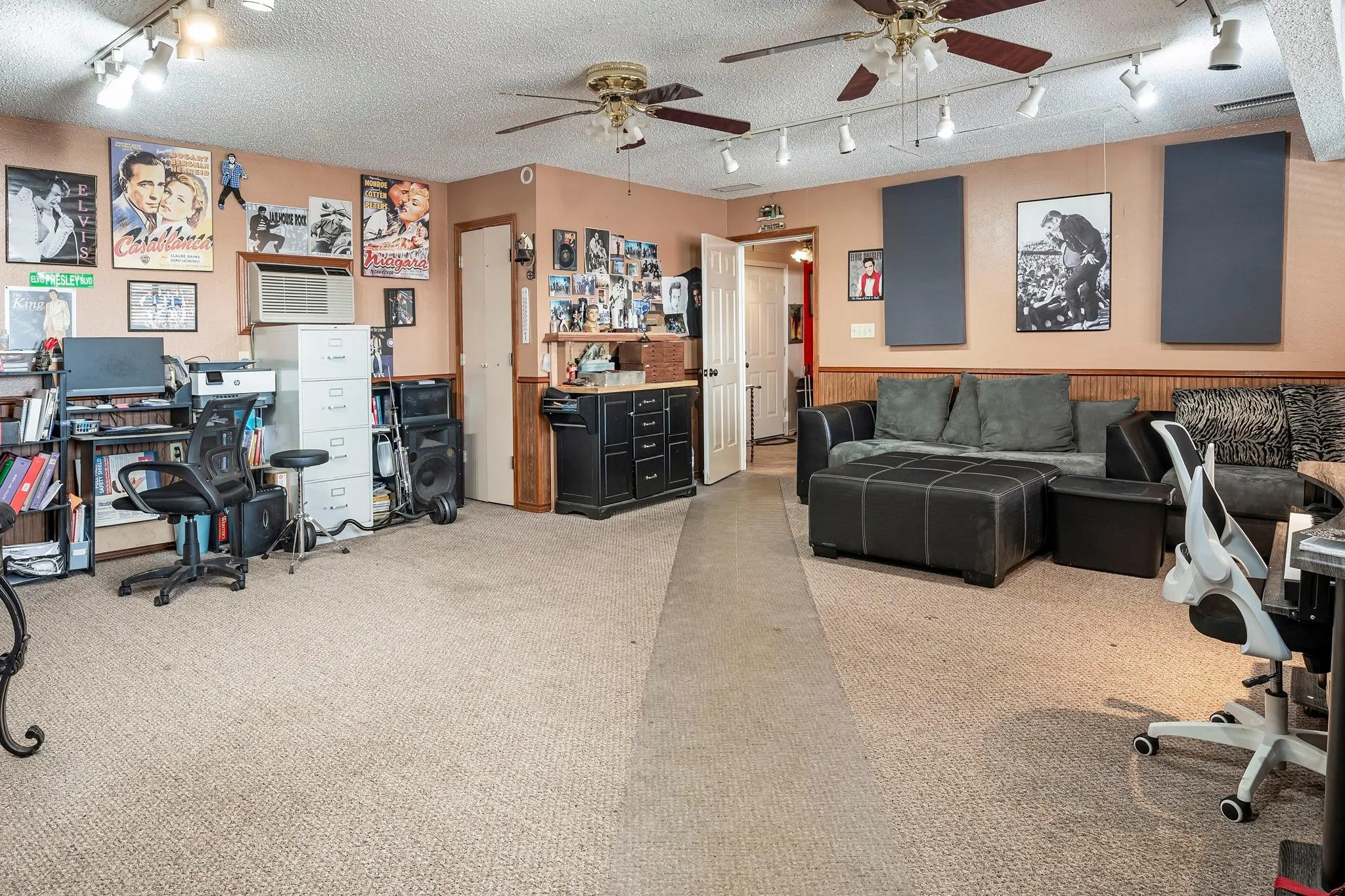Single Family Residence For Sale in Fannin County , 11678 STATE HIGHWAY 121, Trenton, Texas 75490, 3 Bedroom, 2 Bathroom, 2 Garage spaces, 1,872 Sqft, built in 1985, mls#21185467, Real Estate Agent in Trenton, Homes For Sale in Fannin county, Homes For Sale in Trenton, Realtor in Trenton Texas, Real Estate Brokerage Independent Realty Texas, Luminita Cordes Realtor