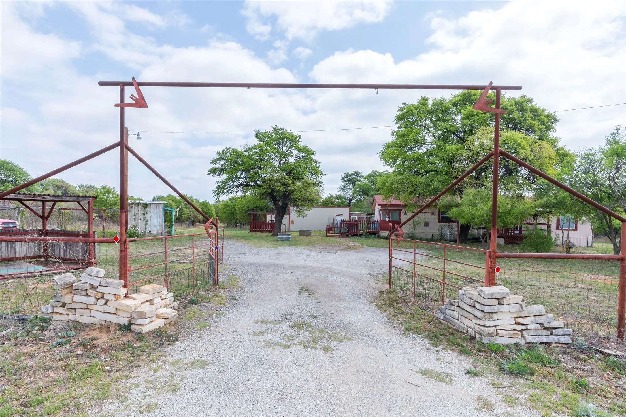 Manufactured Home For Sale in Jones County , 7256 Fm 3326 S, Hawley, Texas 79525, 3 Bedroom, 2 Bathroom, 1 Garage spaces, 1,568 Sqft, built in 1996, mls#21182780, Real Estate Agent in Hawley, Homes For Sale in Jones county, Homes For Sale in Hawley, Realtor in Hawley Texas, Real Estate Brokerage Independent Realty Texas, Luminita Cordes Realtor